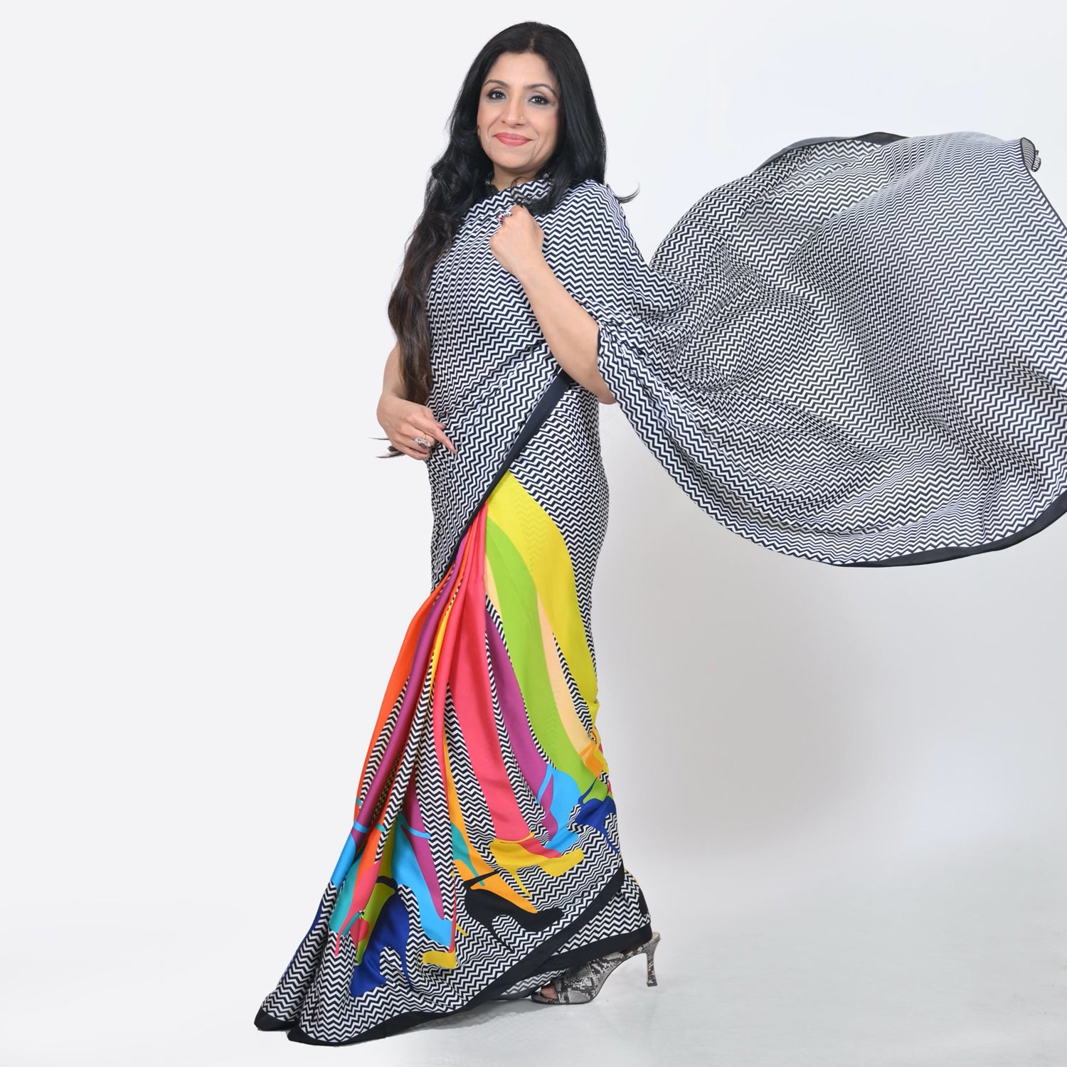 Saree Jute Beige Dengan Mutiara