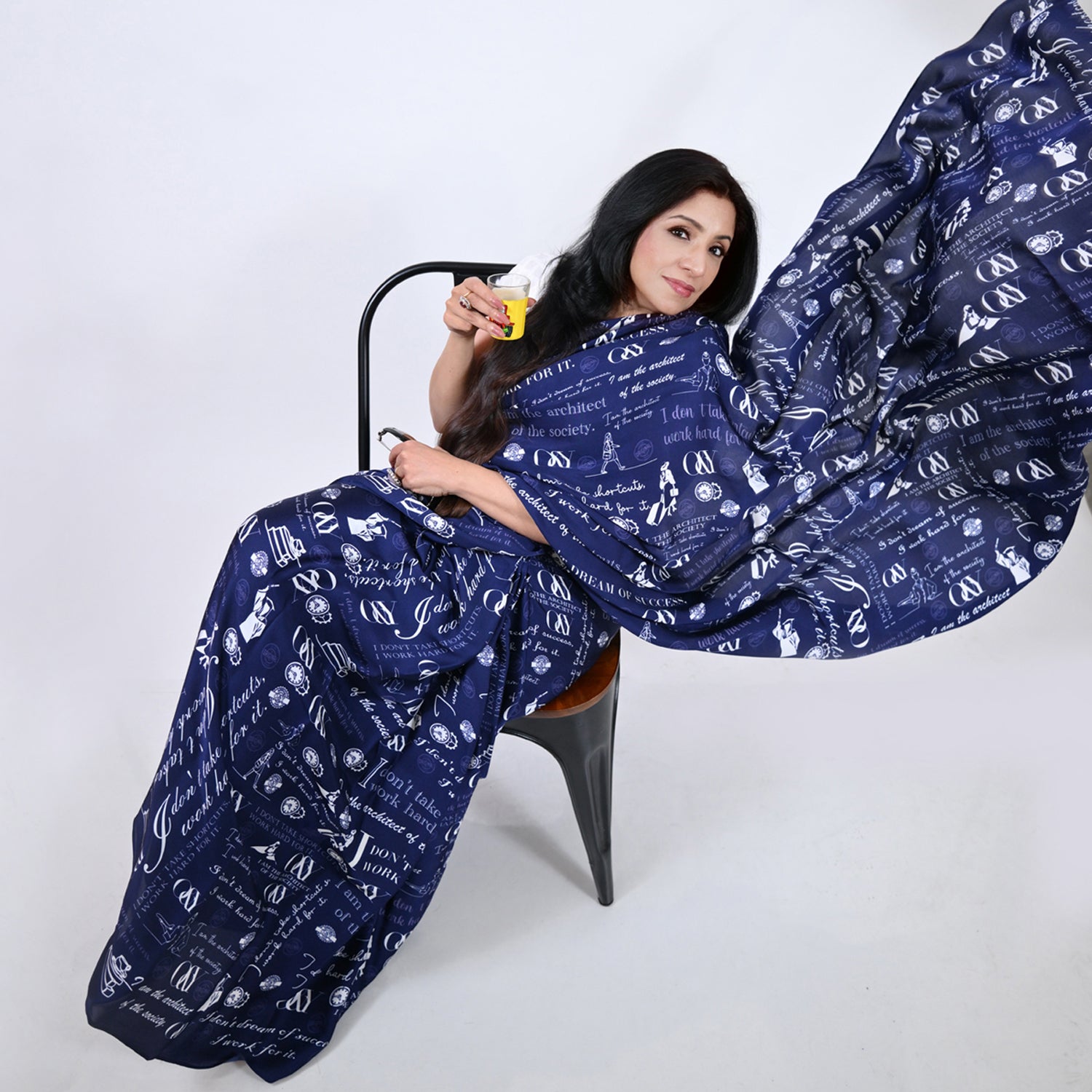 Saree Jute Beige Dengan Mutiara