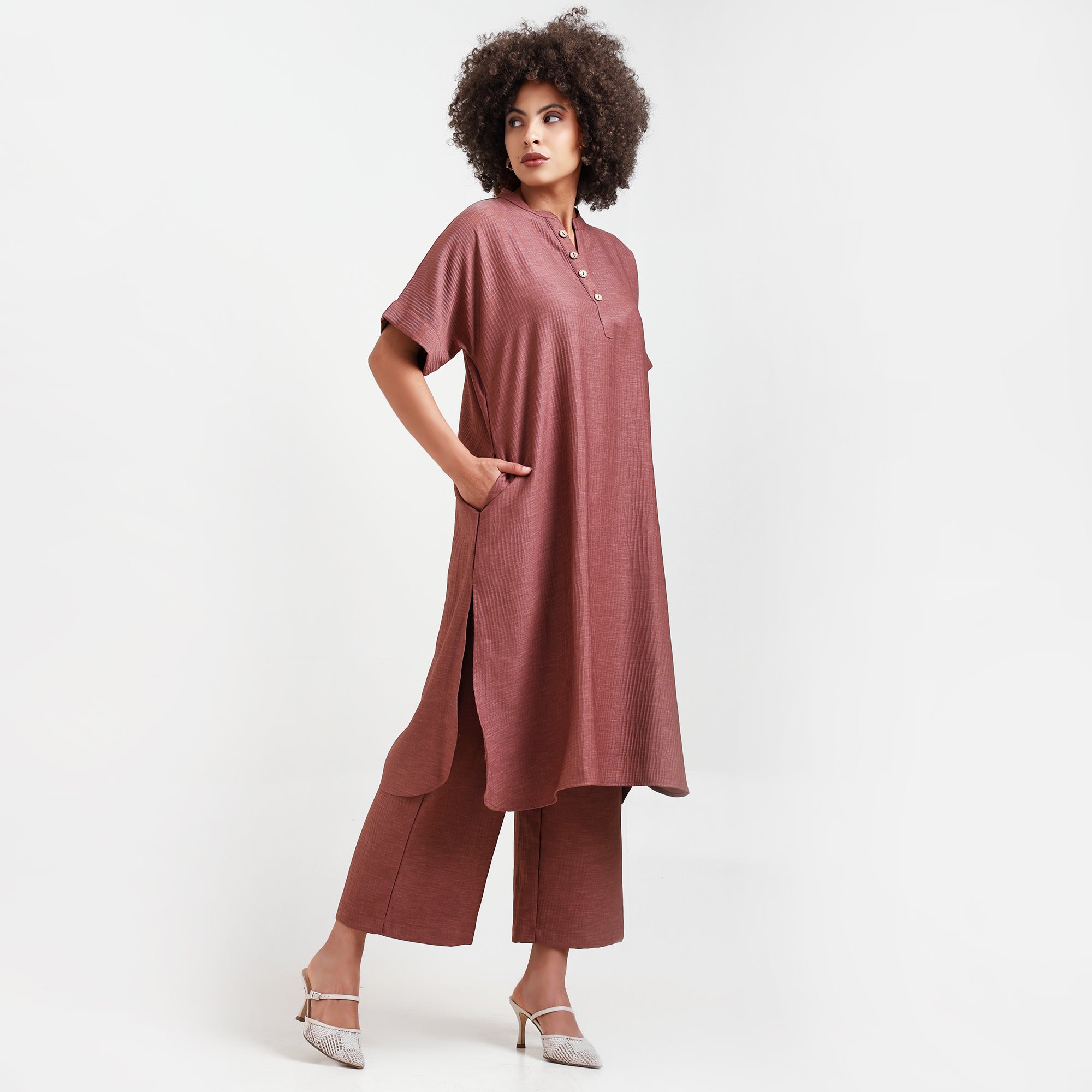 Peach Textured Line Kurta With Pocket