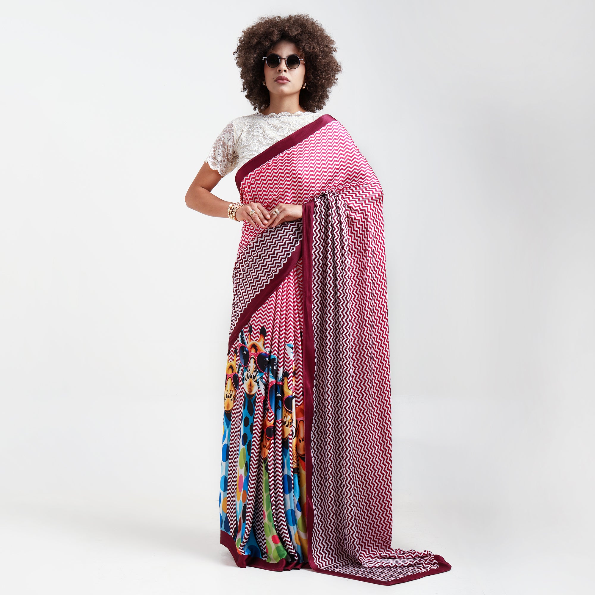 ผ้าซารีป่านสีเบจพร้อมไข่มุก