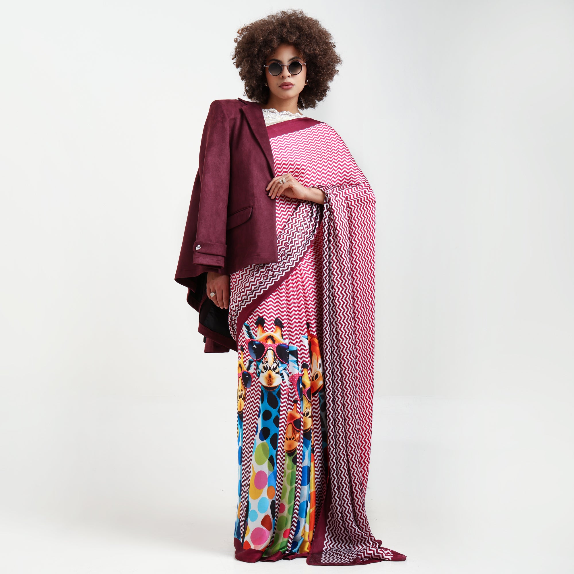 ผ้าซารีป่านสีเบจพร้อมไข่มุก