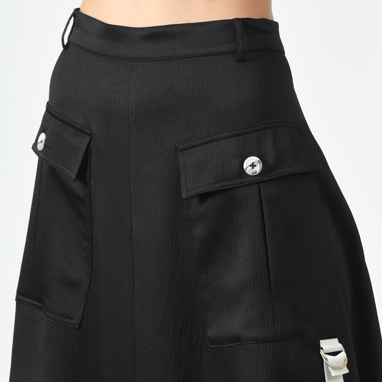 Skirt Hitam Dengan Poket