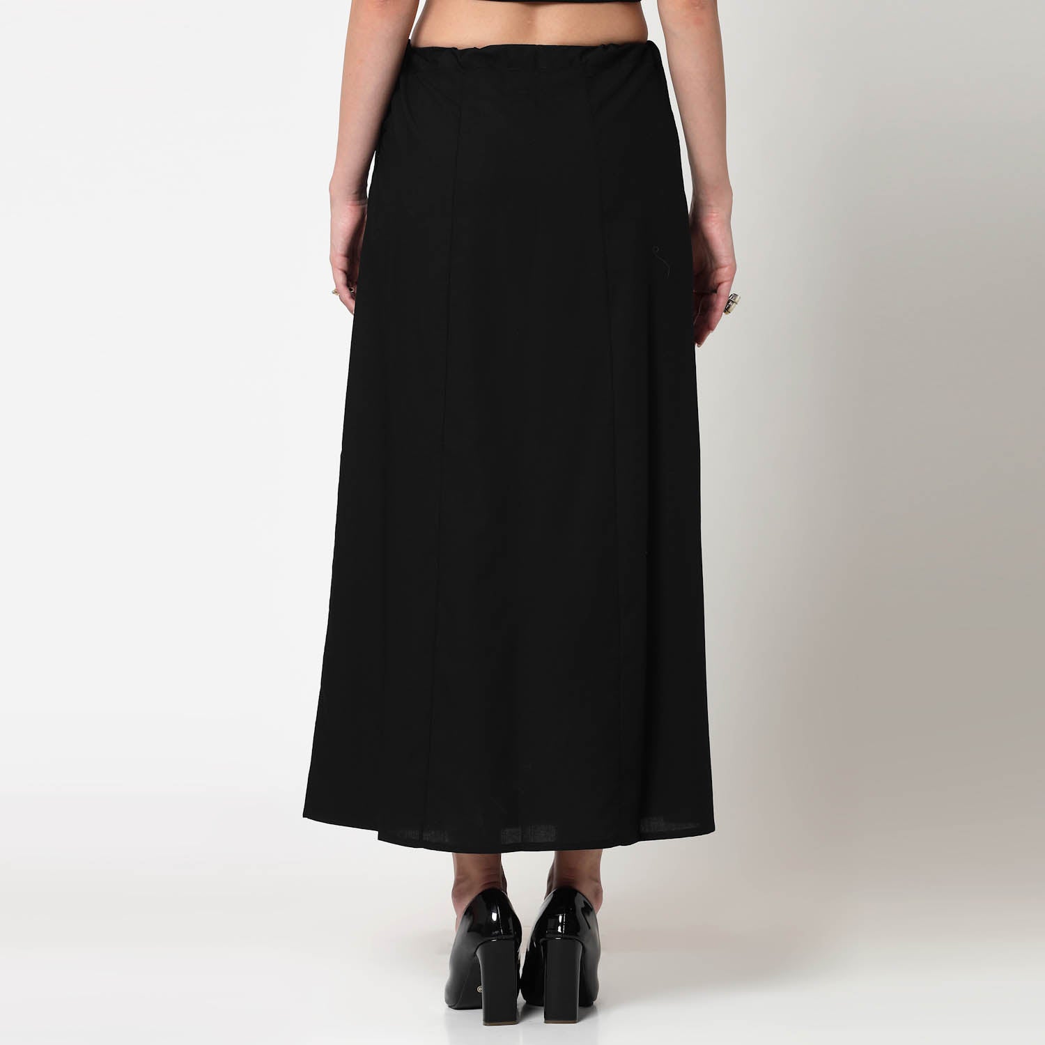 Black Petticoat,Stay comfortable all day long with our expertly tailored petticoats. Designed for workwear elegance and comfort.