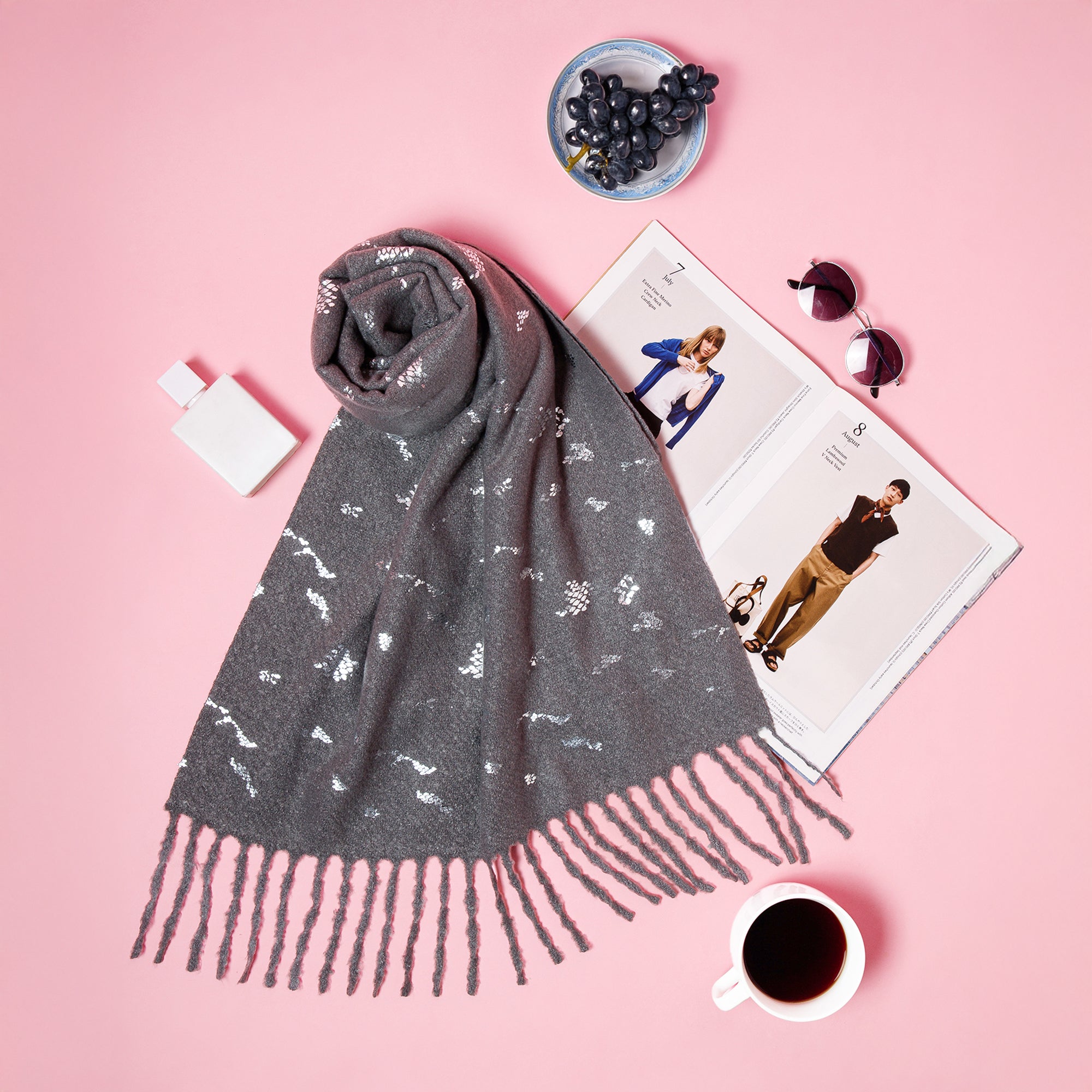 ผ้าซารีป่านสีเบจพร้อมไข่มุก