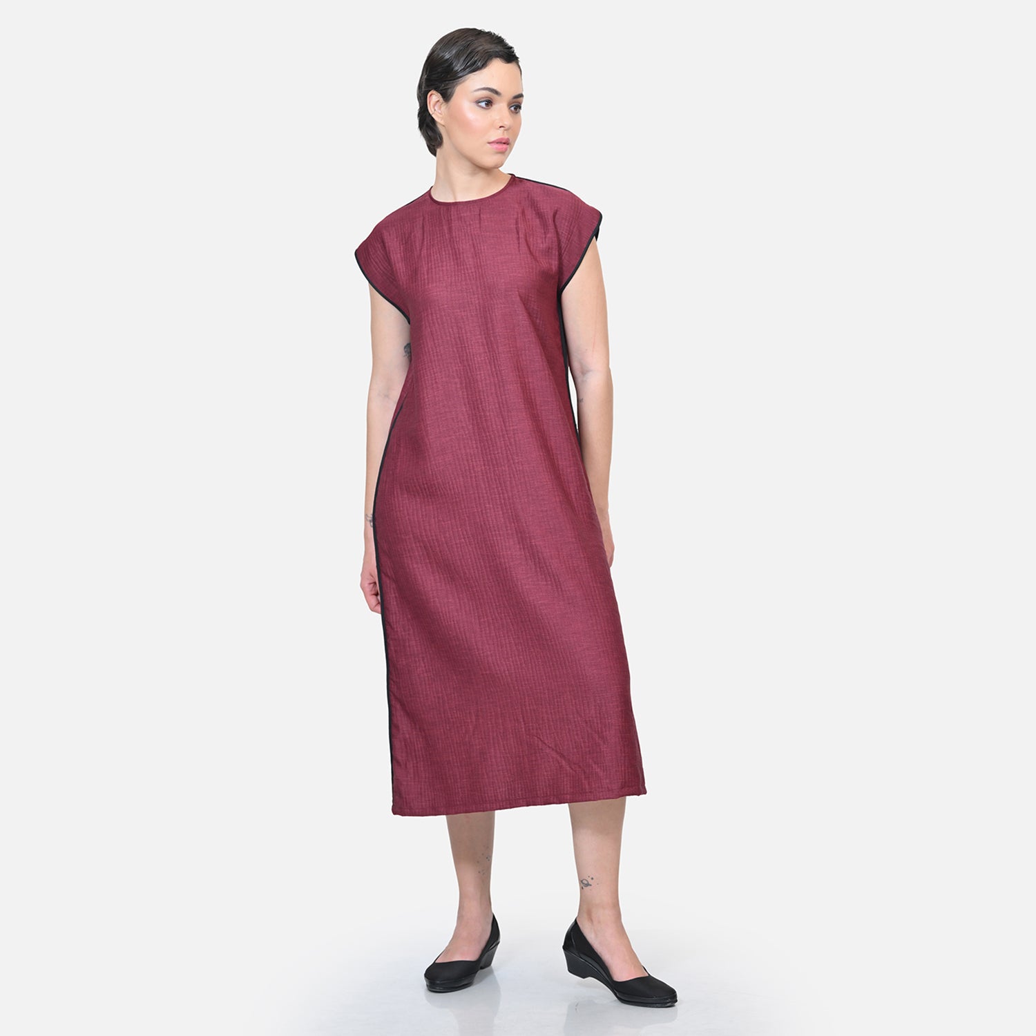Wine Texture Line Dress With Piping At Shoulder
