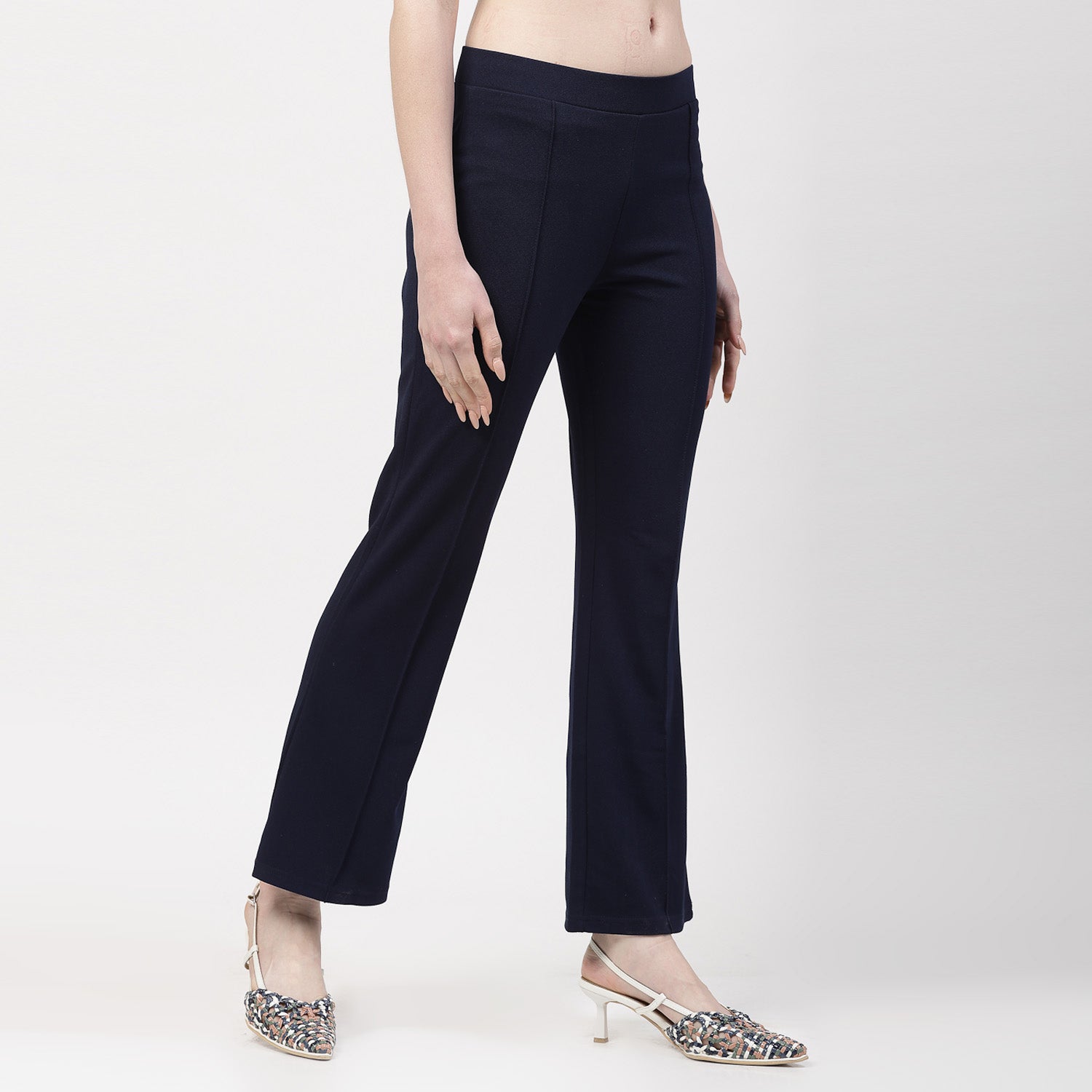 กางเกงขากระบอกสีฟ้า ผ้าไลครา