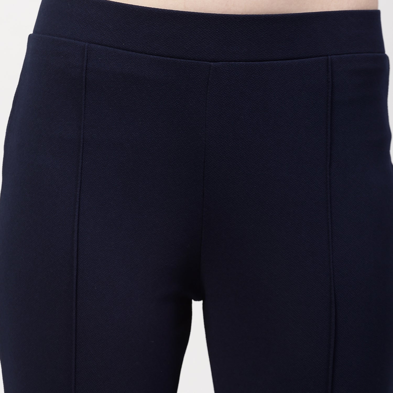 กางเกงขากระบอกสีฟ้า ผ้าไลครา