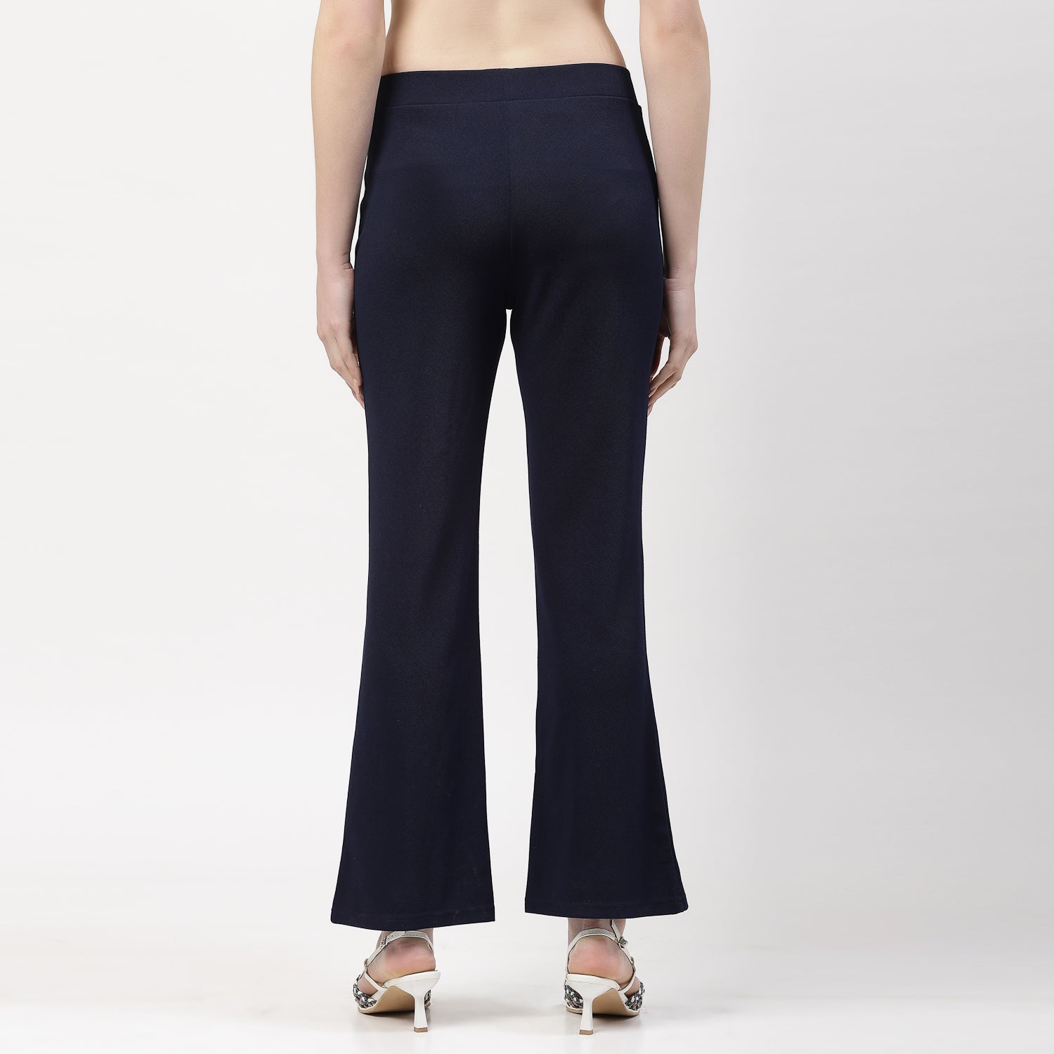 กางเกงขากระบอกสีฟ้า ผ้าไลครา