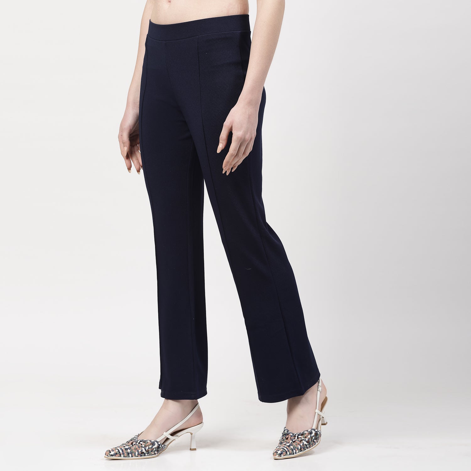 กางเกงขากระบอกสีฟ้า ผ้าไลครา