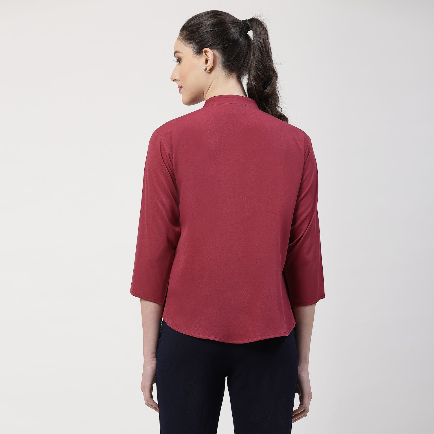 เสื้อเครปสีไวน์คอจีน