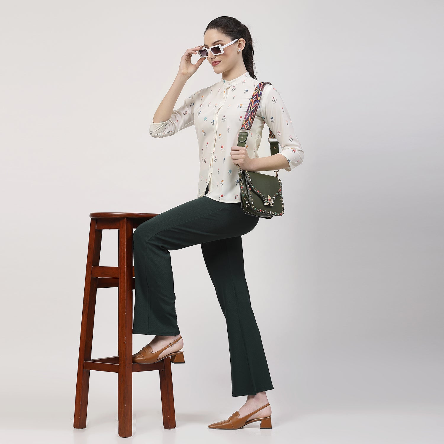 เสื้อเชิ้ตคอจีนพิมพ์ลายสีครีม