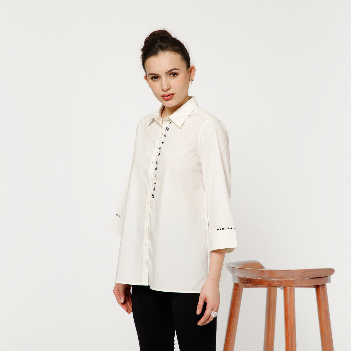 Off White Oversize Shirt With Quotation Embroidery