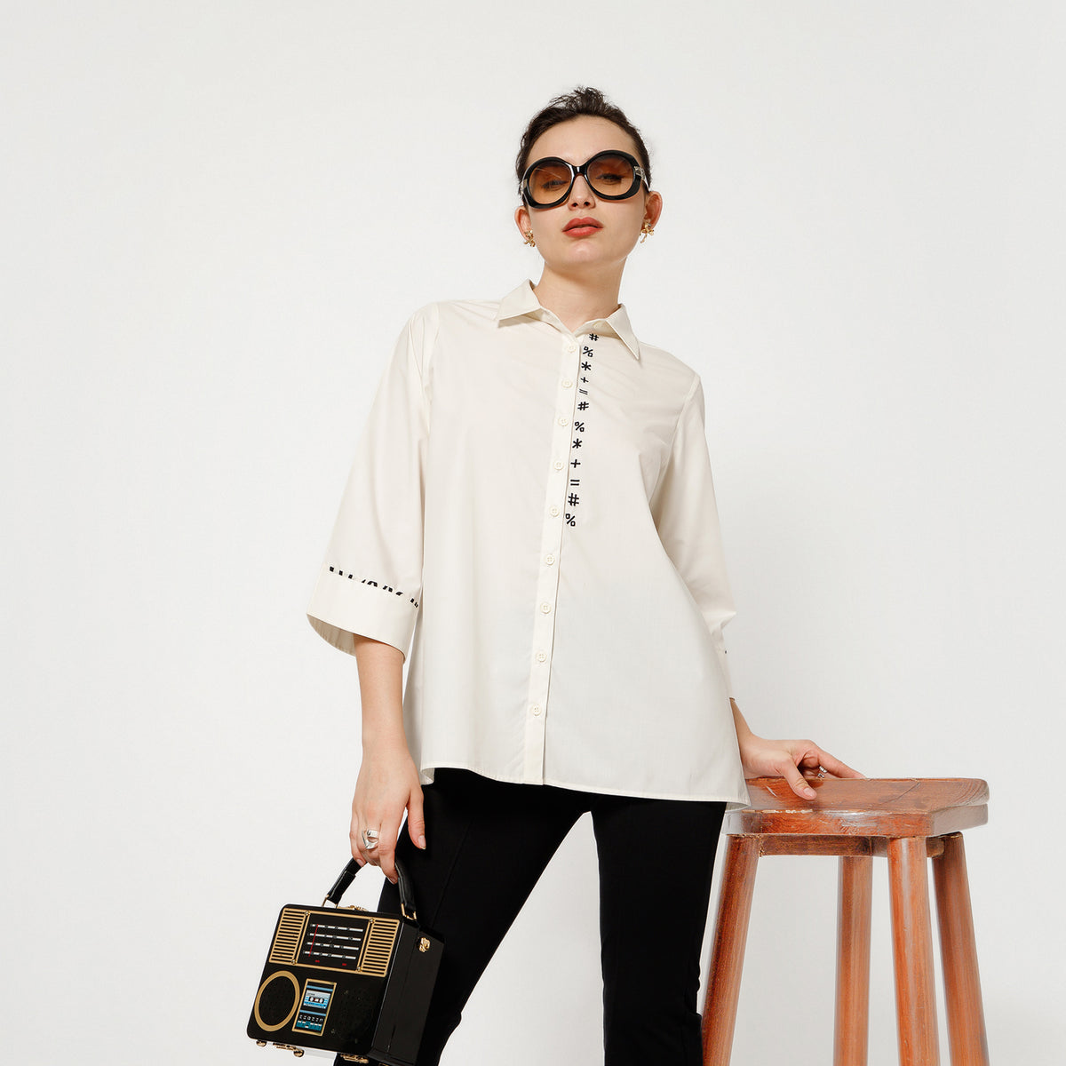 Off White Oversize Shirt With Quotation Embroidery