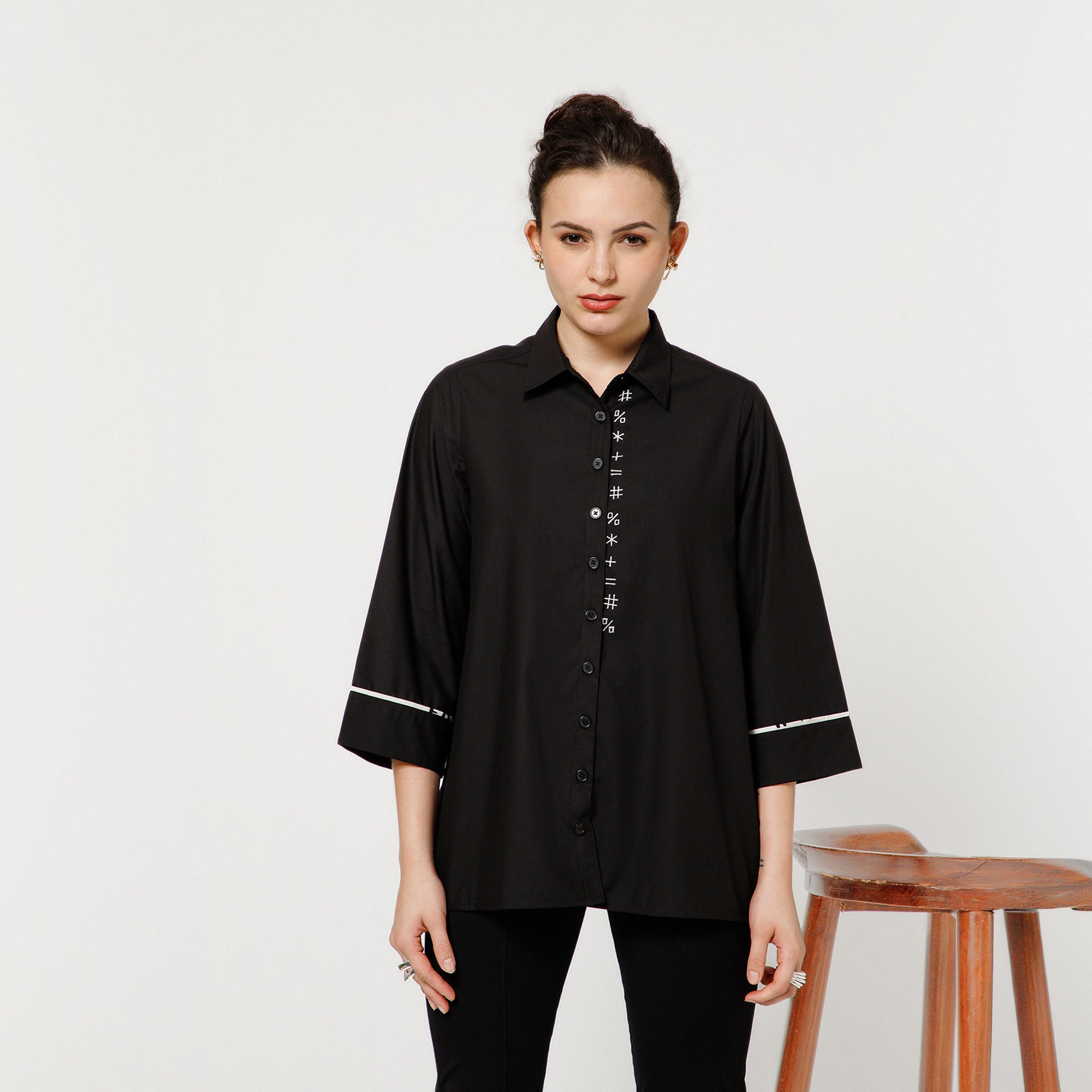 Black Oversize Shirt With Quotation Embroidery
