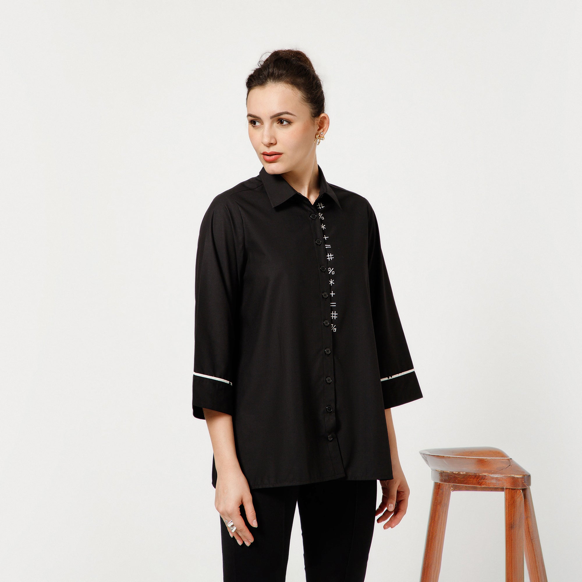 Black Oversize Shirt With Quotation Embroidery