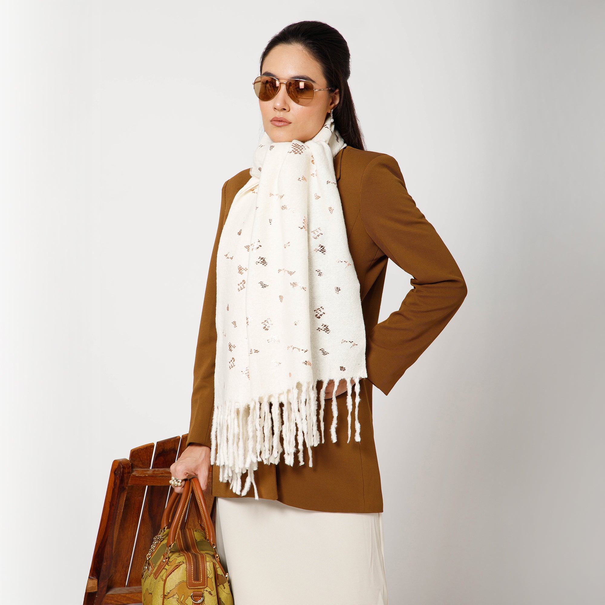 Saree Jute Beige Dengan Mutiara