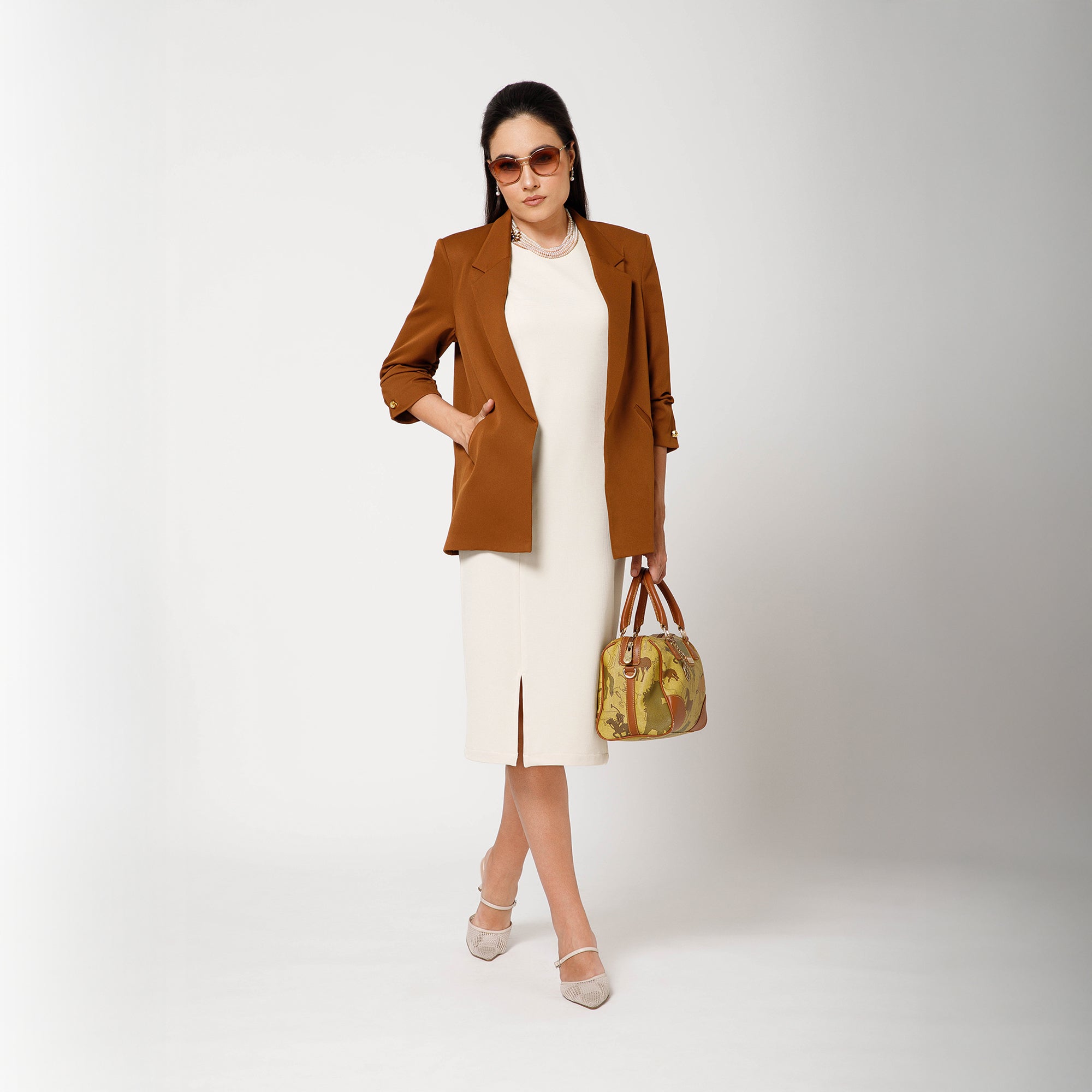 Saree Jute Beige Dengan Mutiara