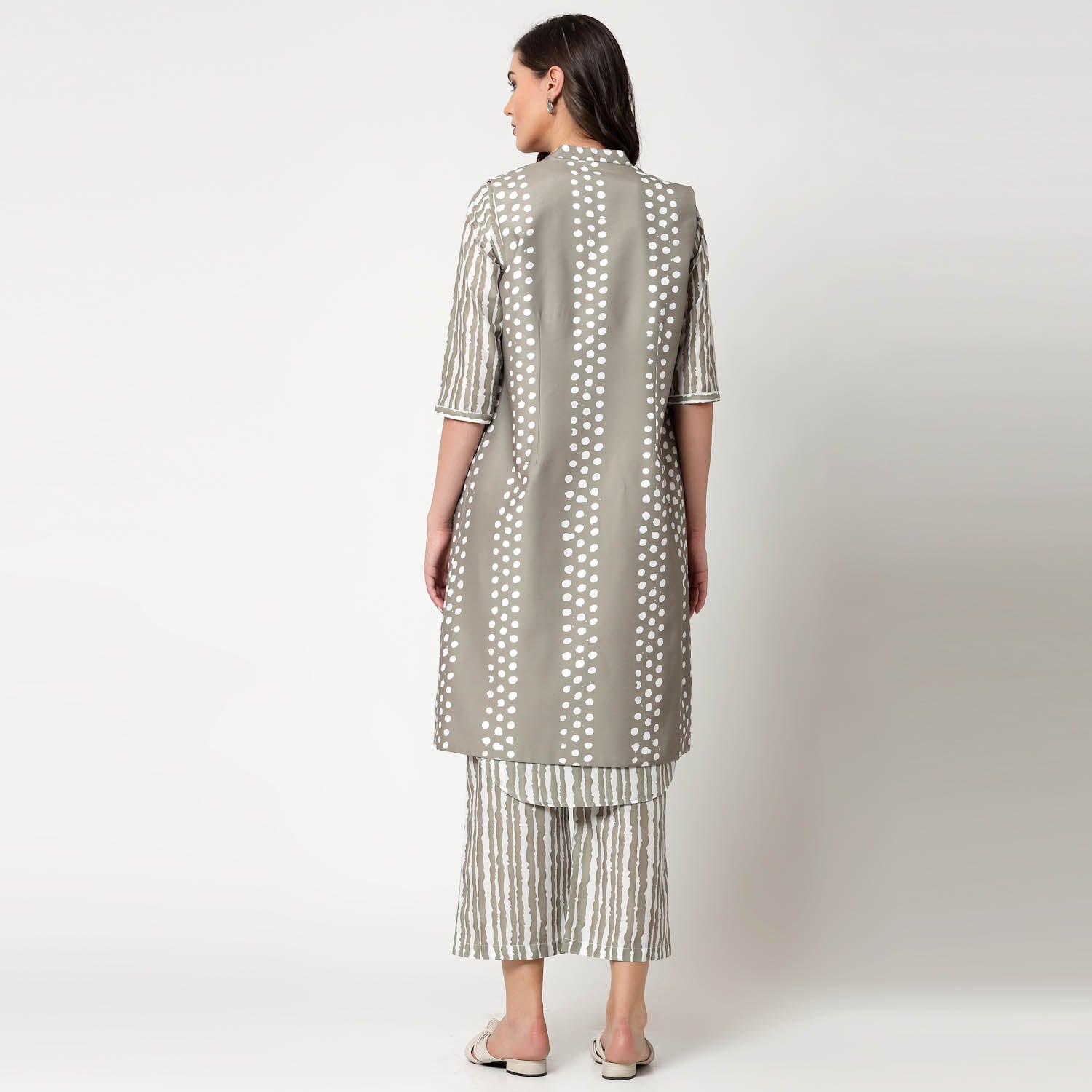 Reversible Olive Polka Jacket, Smart Jackets for Professionals, stylish casual jackets in india, formal jacket, womens black formal jacket