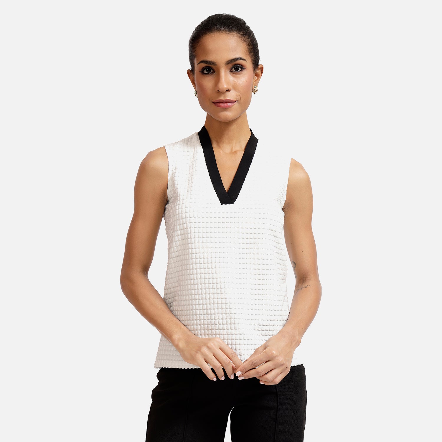 White V-Neck Without Sleeve Check Texture Top