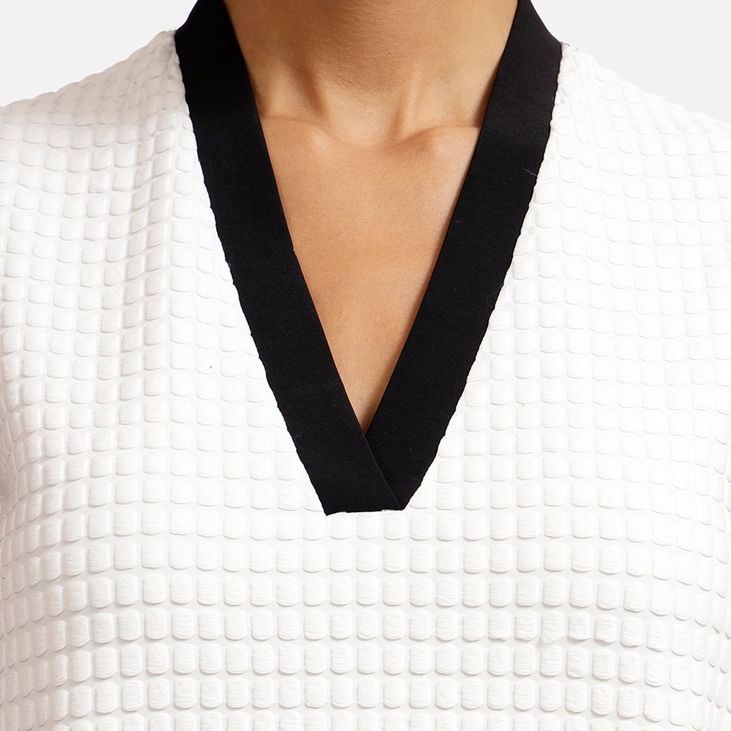White V-Neck Without Sleeve Check Texture Top