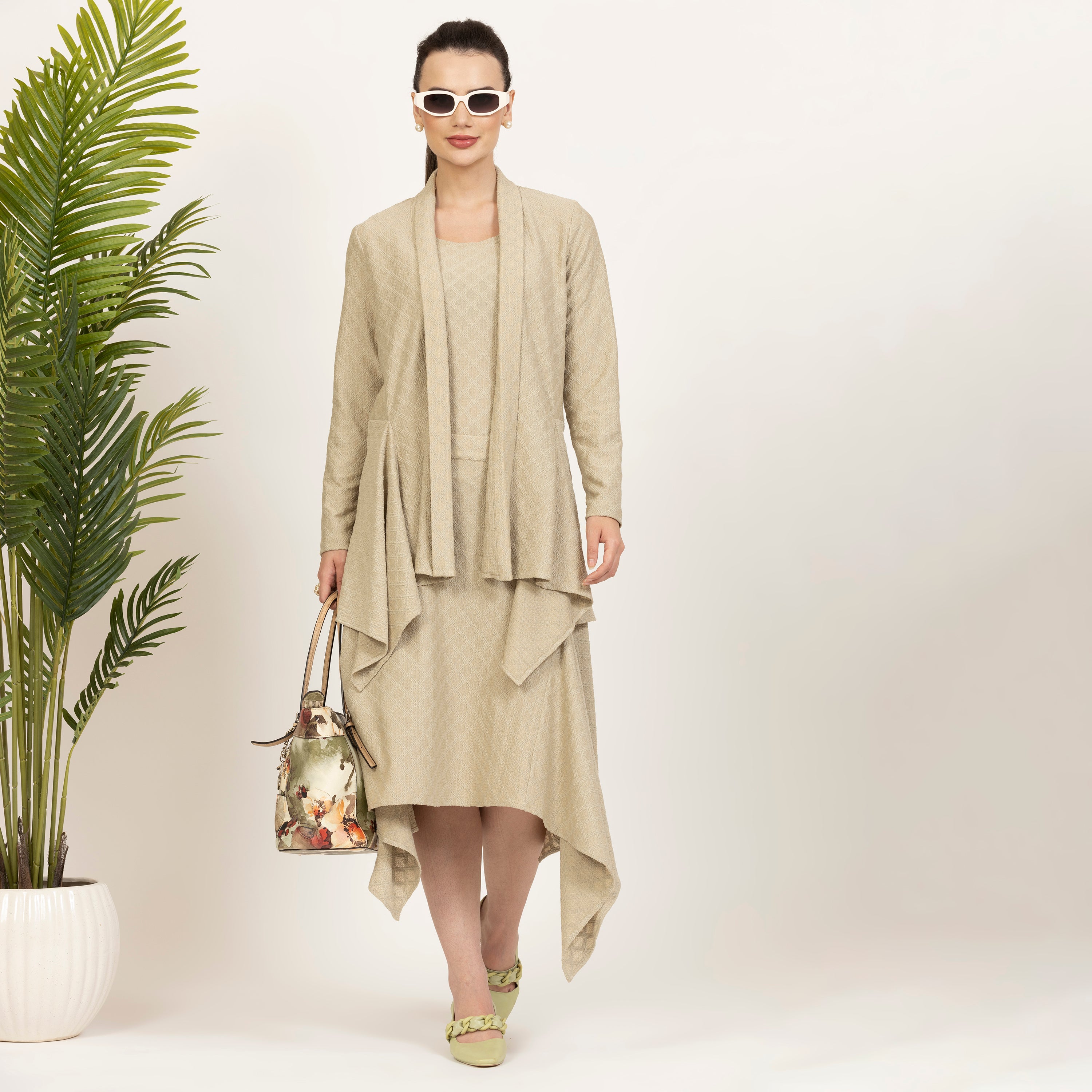 Beige Diamond Textured Lycra Shrug-6