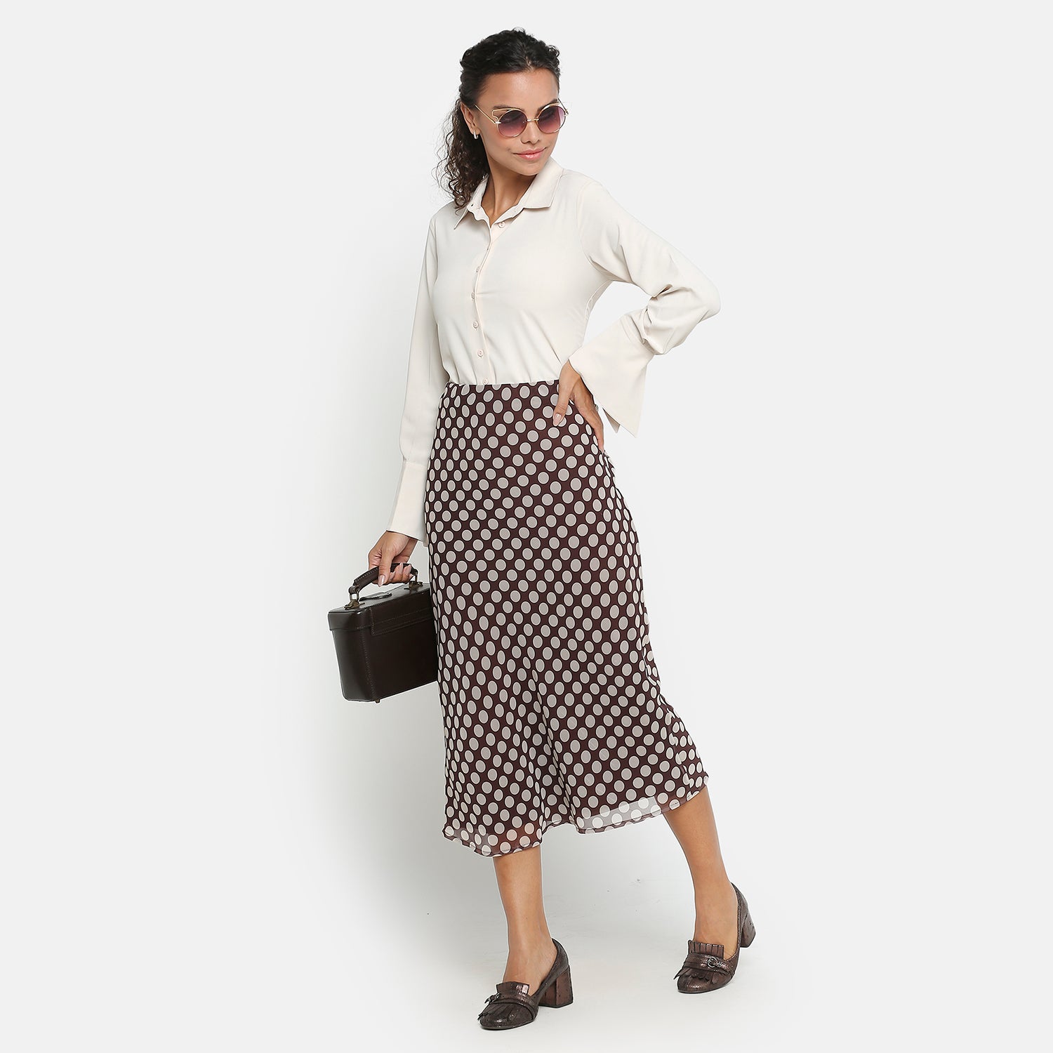 กระโปรงทรงสอบลายจุดสีน้ำตาล