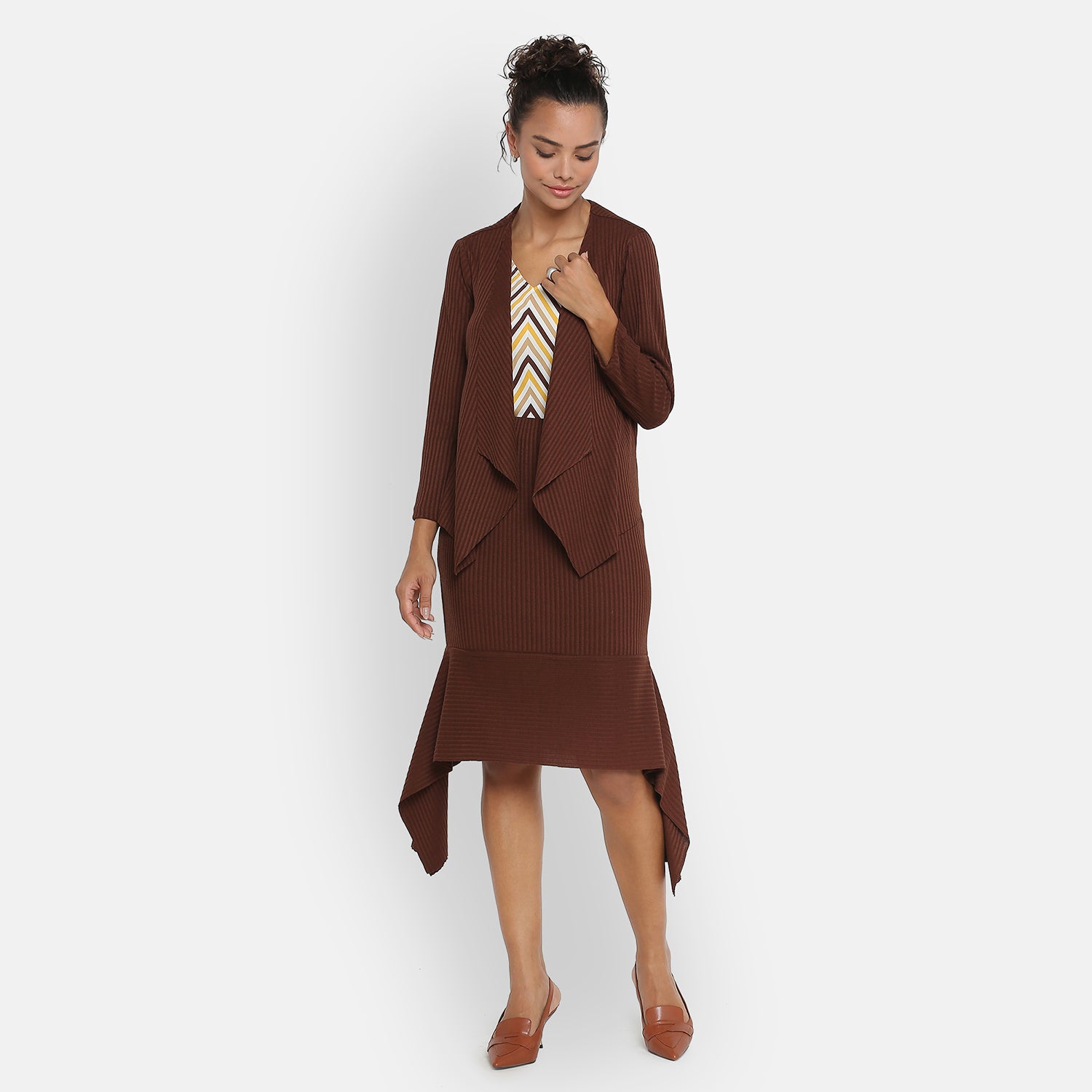 กระโปรงทรงจีบสีน้ำตาล