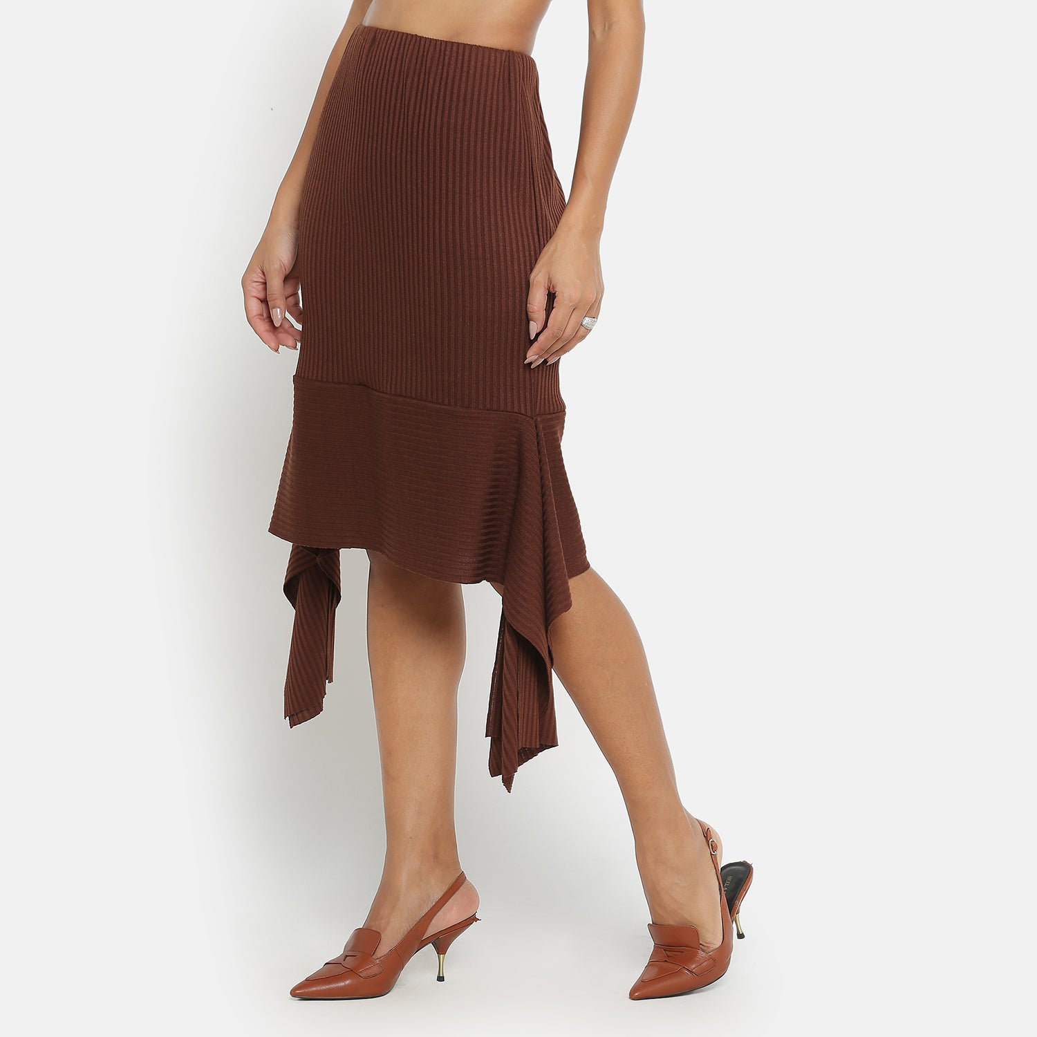 กระโปรงทรงจีบสีน้ำตาล