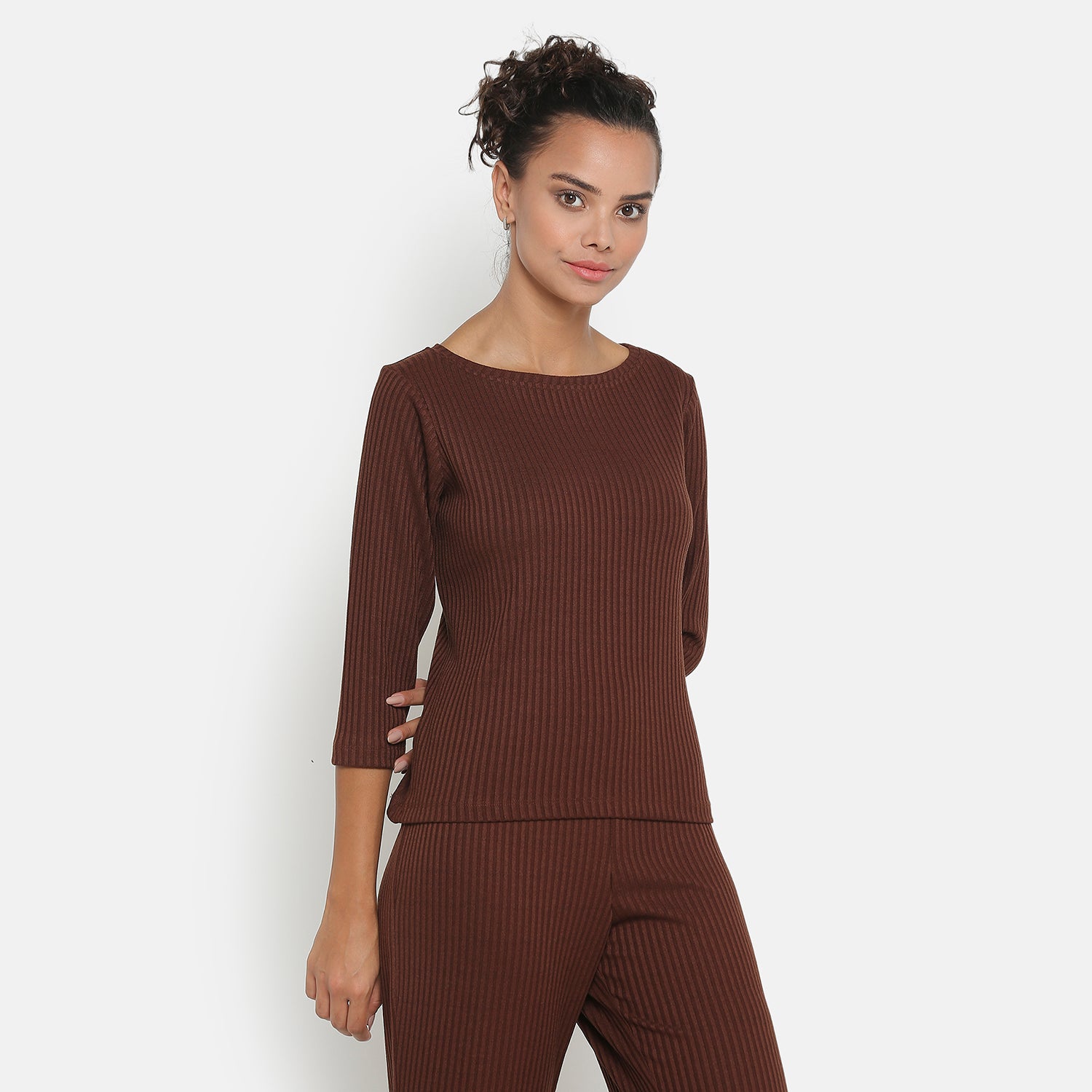 เสื้อลายริ้วสีน้ำตาลมีแขน