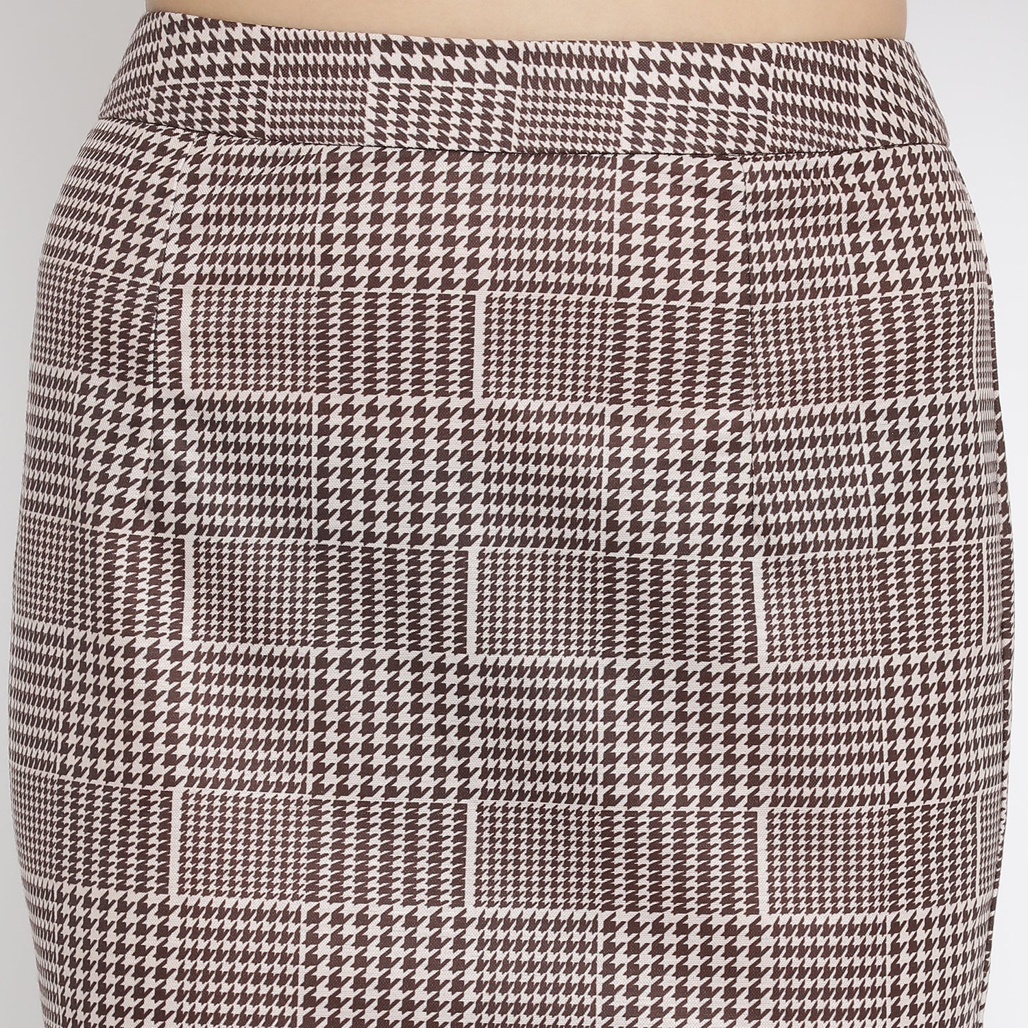 Skirt Potongan Ikan Lycra Check Brown