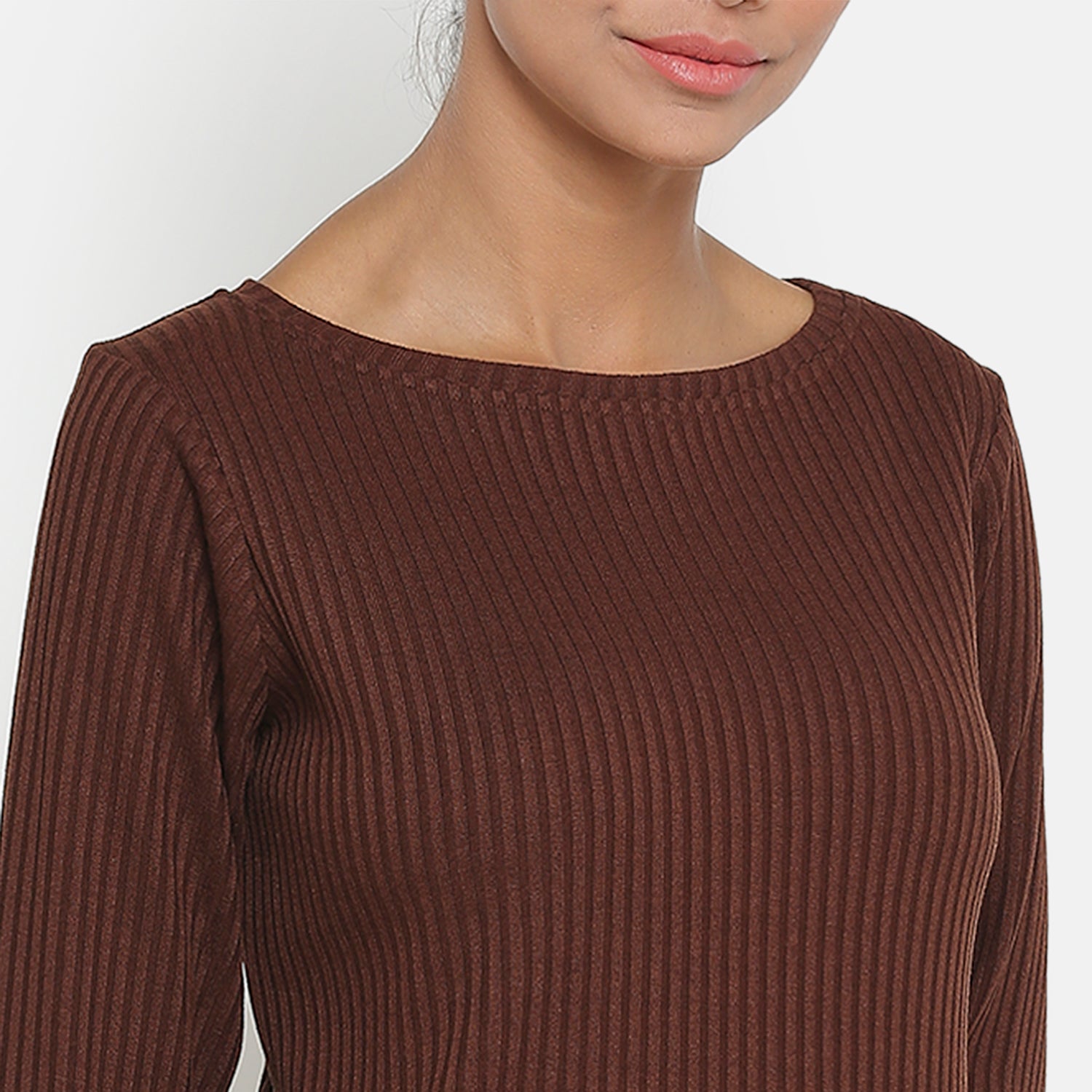 เสื้อลายริ้วสีน้ำตาลมีแขน