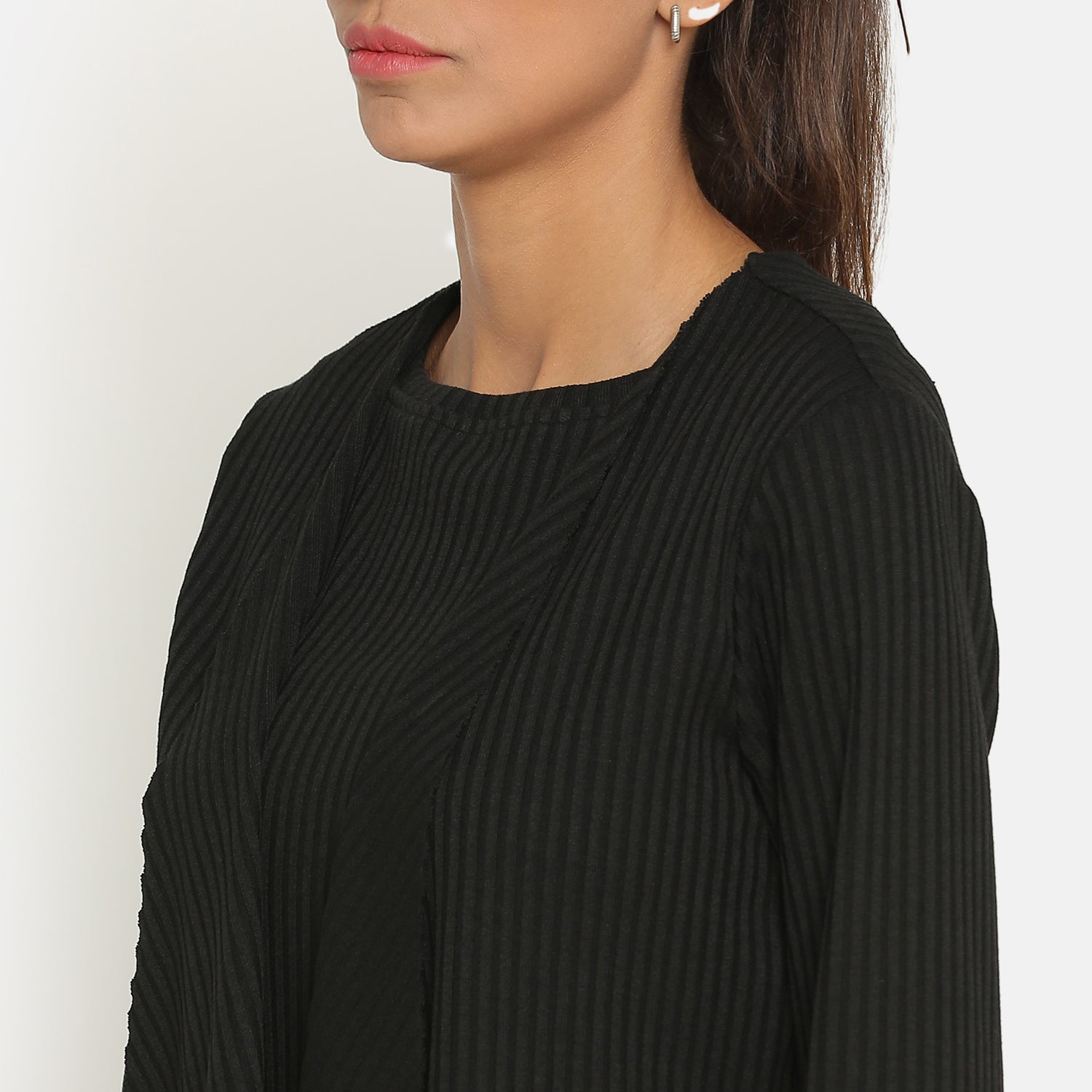 Black Ribbed Short Shrug for Women-4