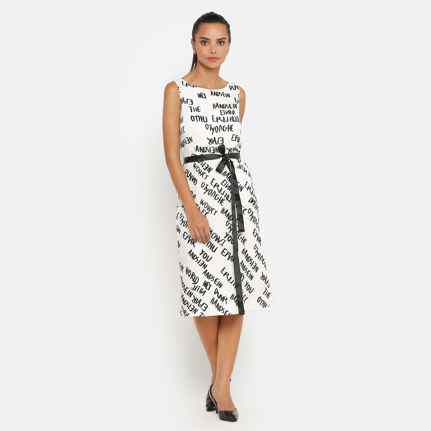 Black & White Printed Sleeveless Dresses for Women-1