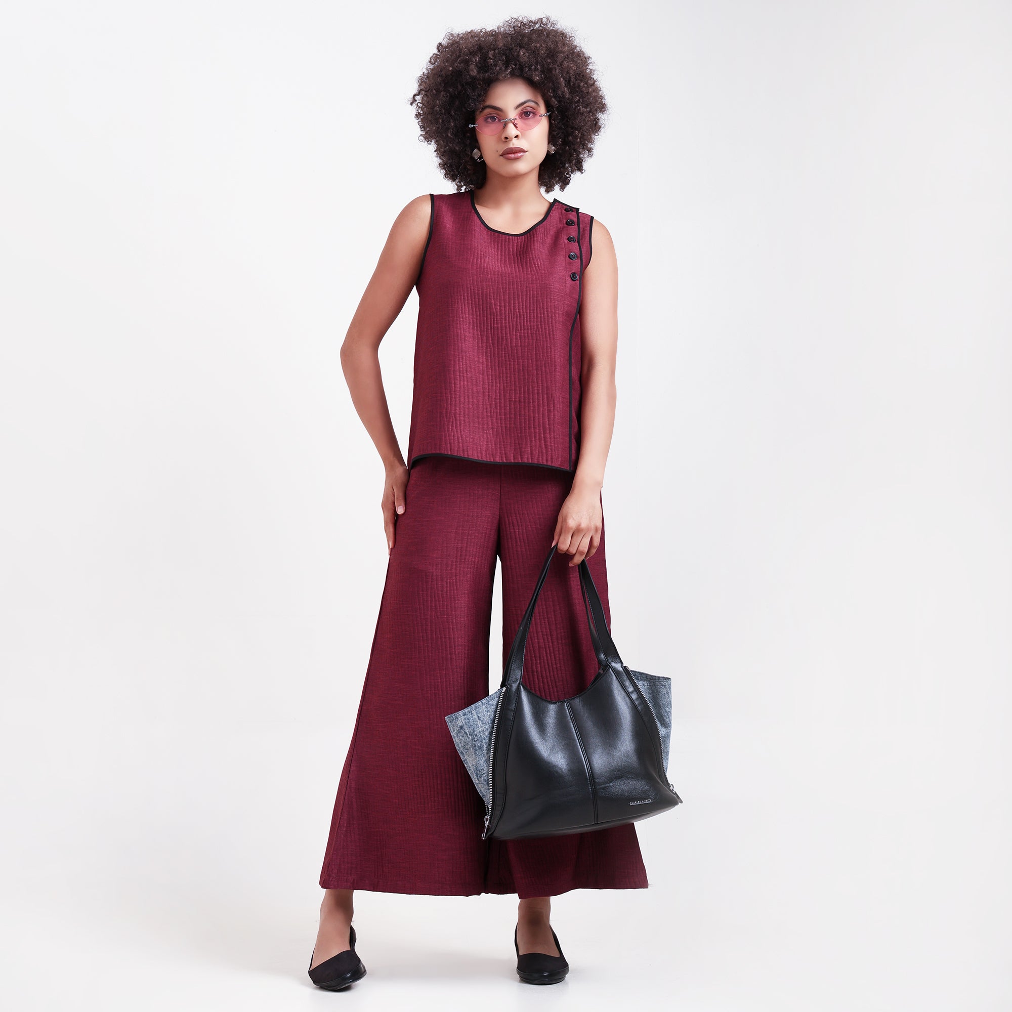 Wine Textured Sleeveless Top With Black Piping