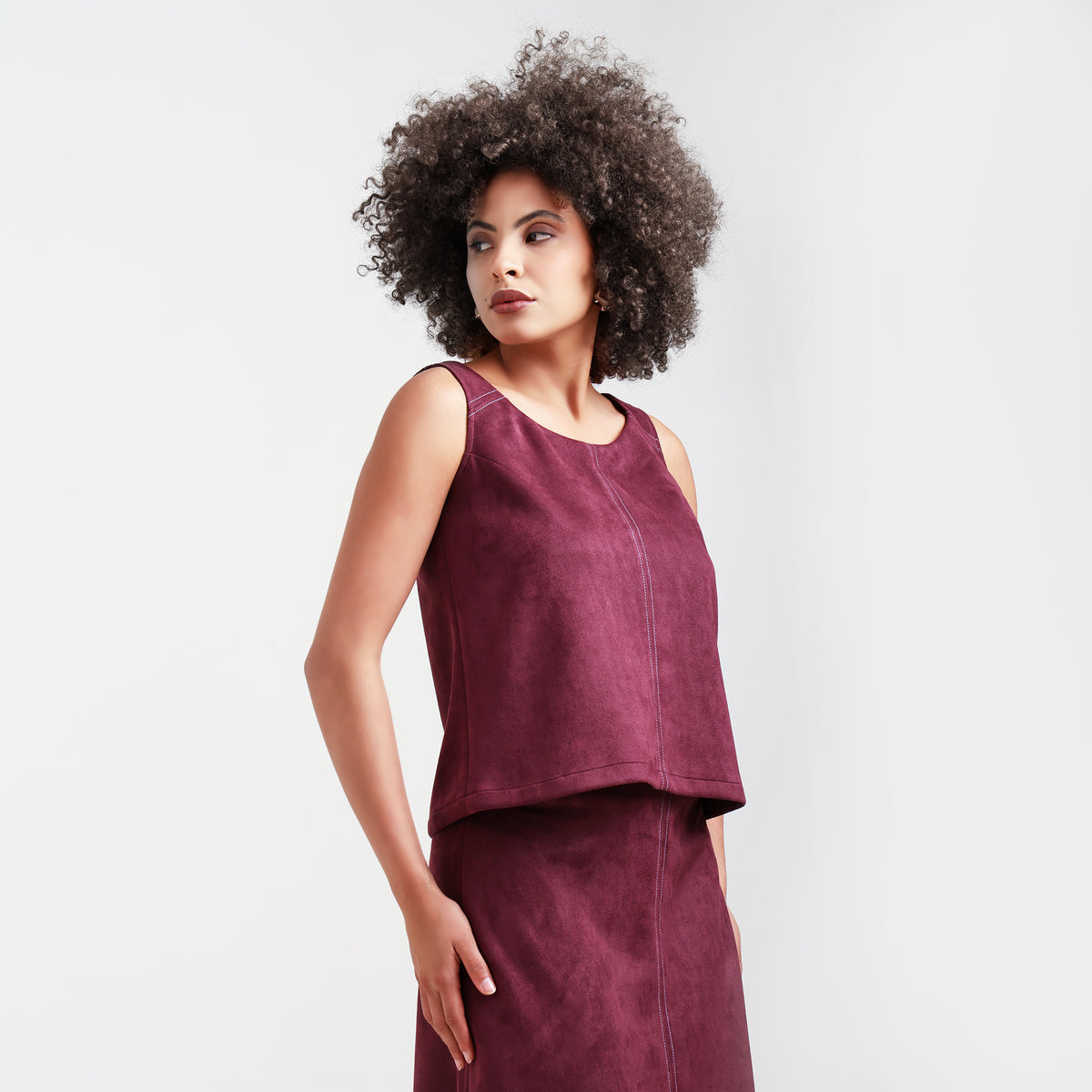 Wine Sleevless Suede Top With Shoulder Top Stitch