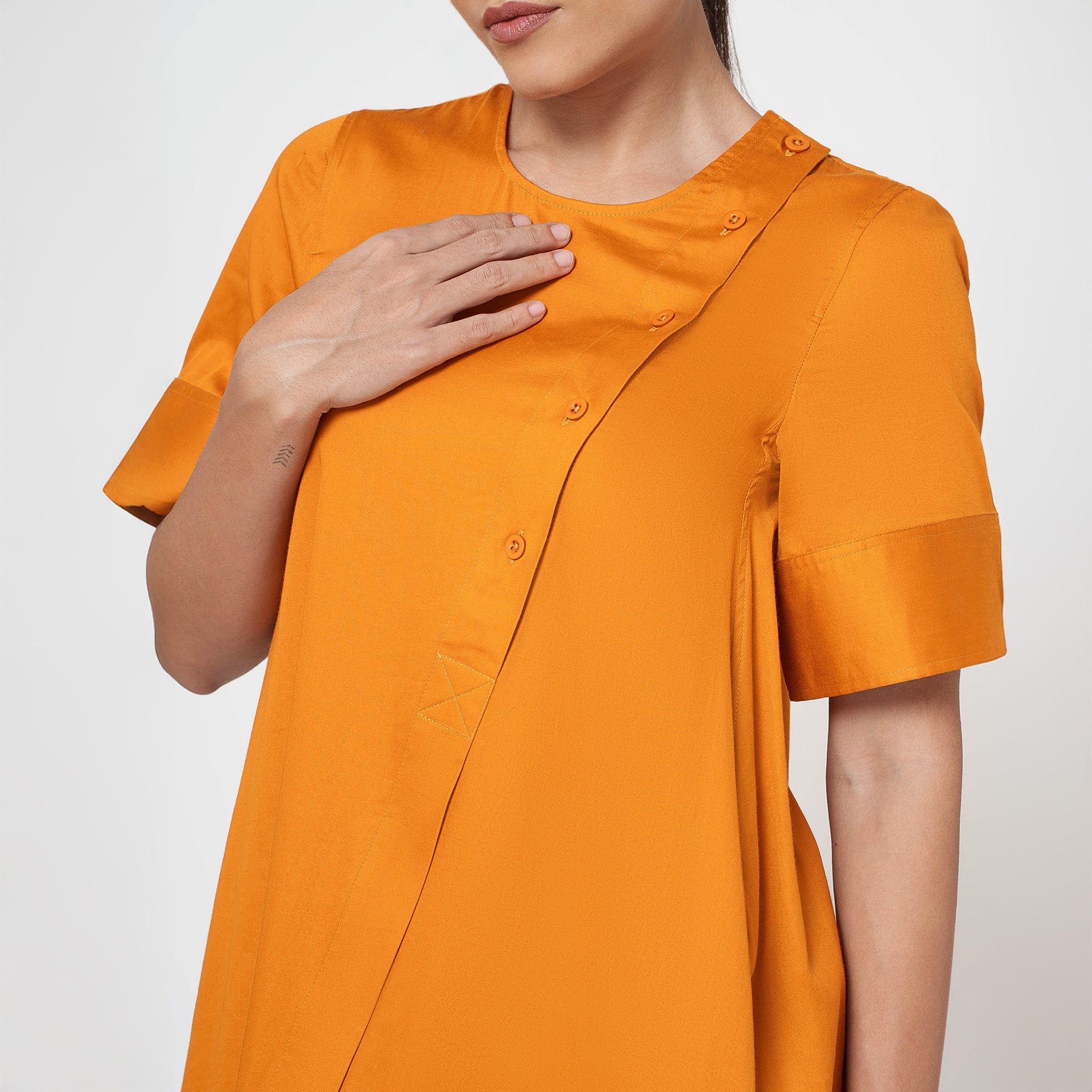 Saree Jute Beige Dengan Mutiara