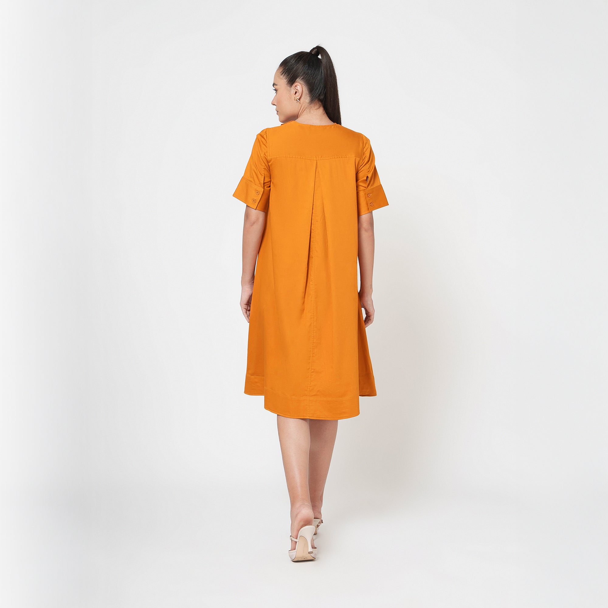 Saree Jute Beige Dengan Mutiara