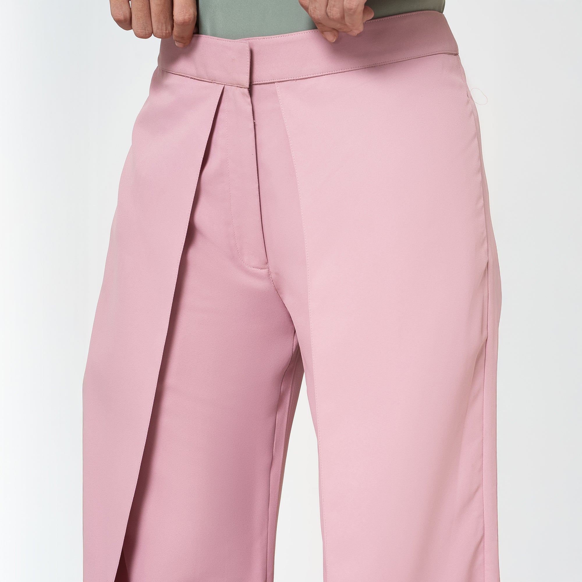 ผ้าซารีป่านสีเบจพร้อมไข่มุก