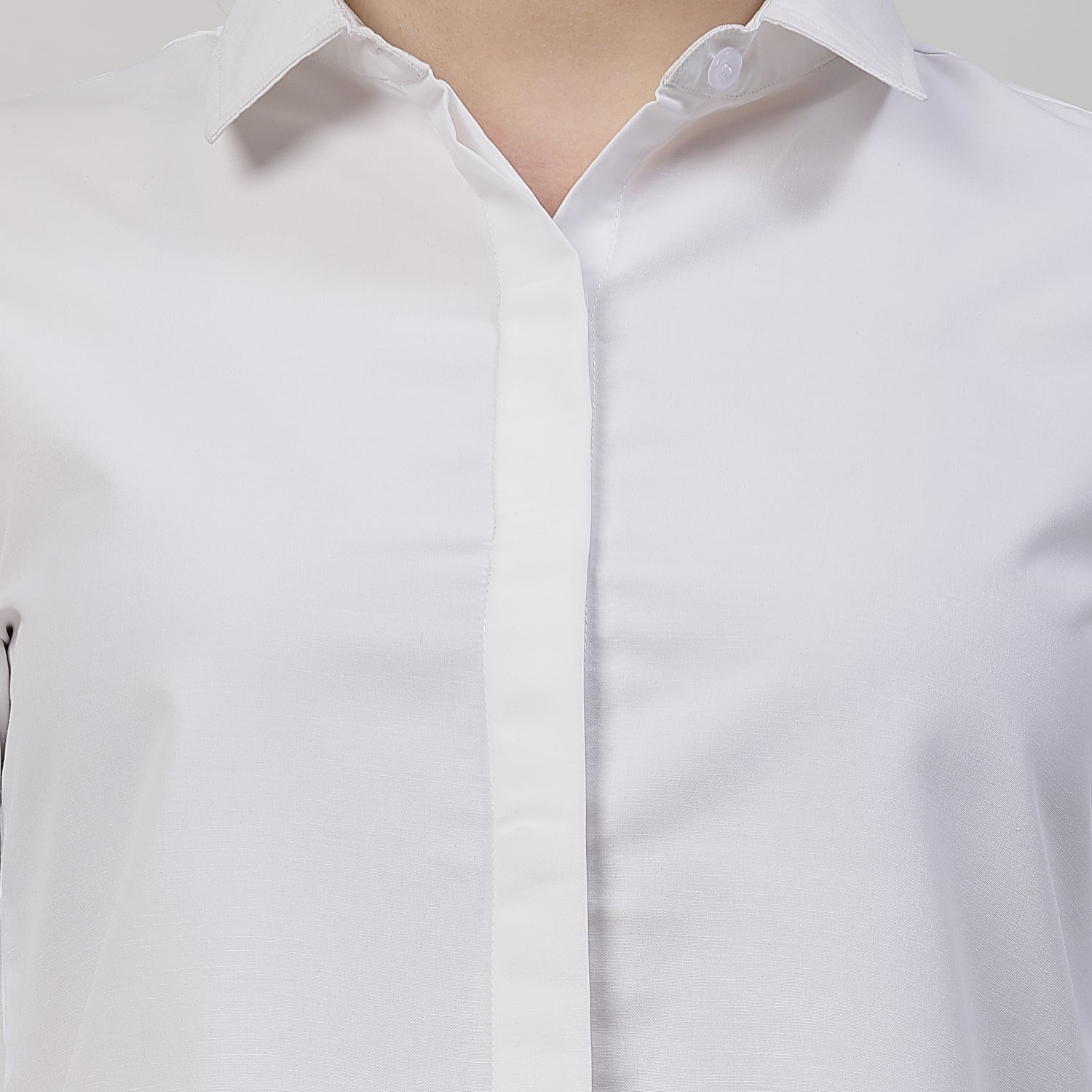White Shirt With Collar