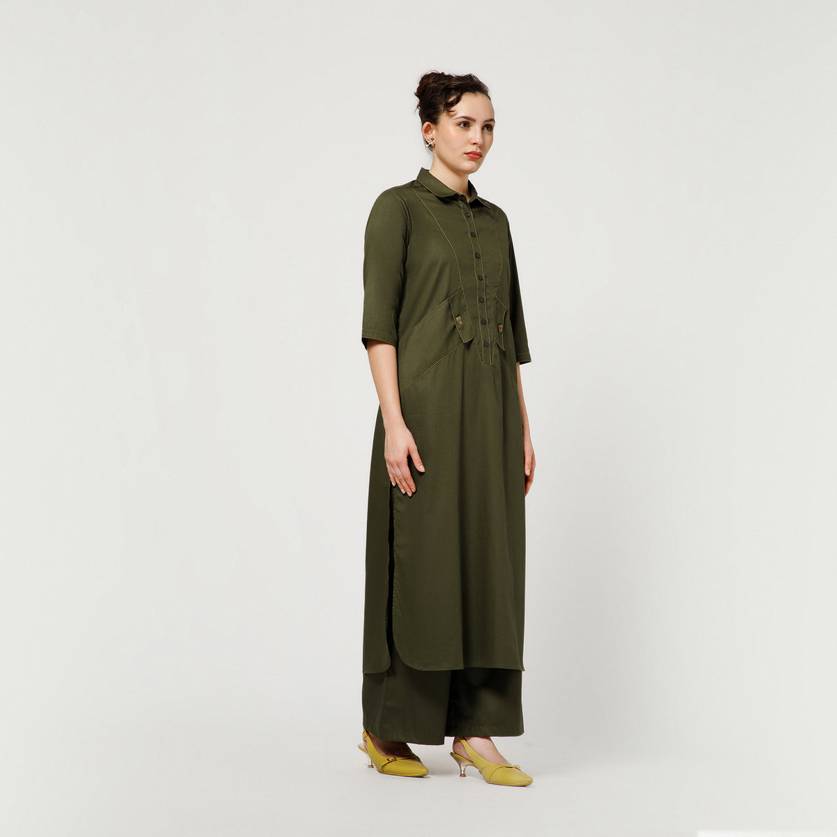 Olive Cotton Blend Kurta With Contrast Thread With Pocket