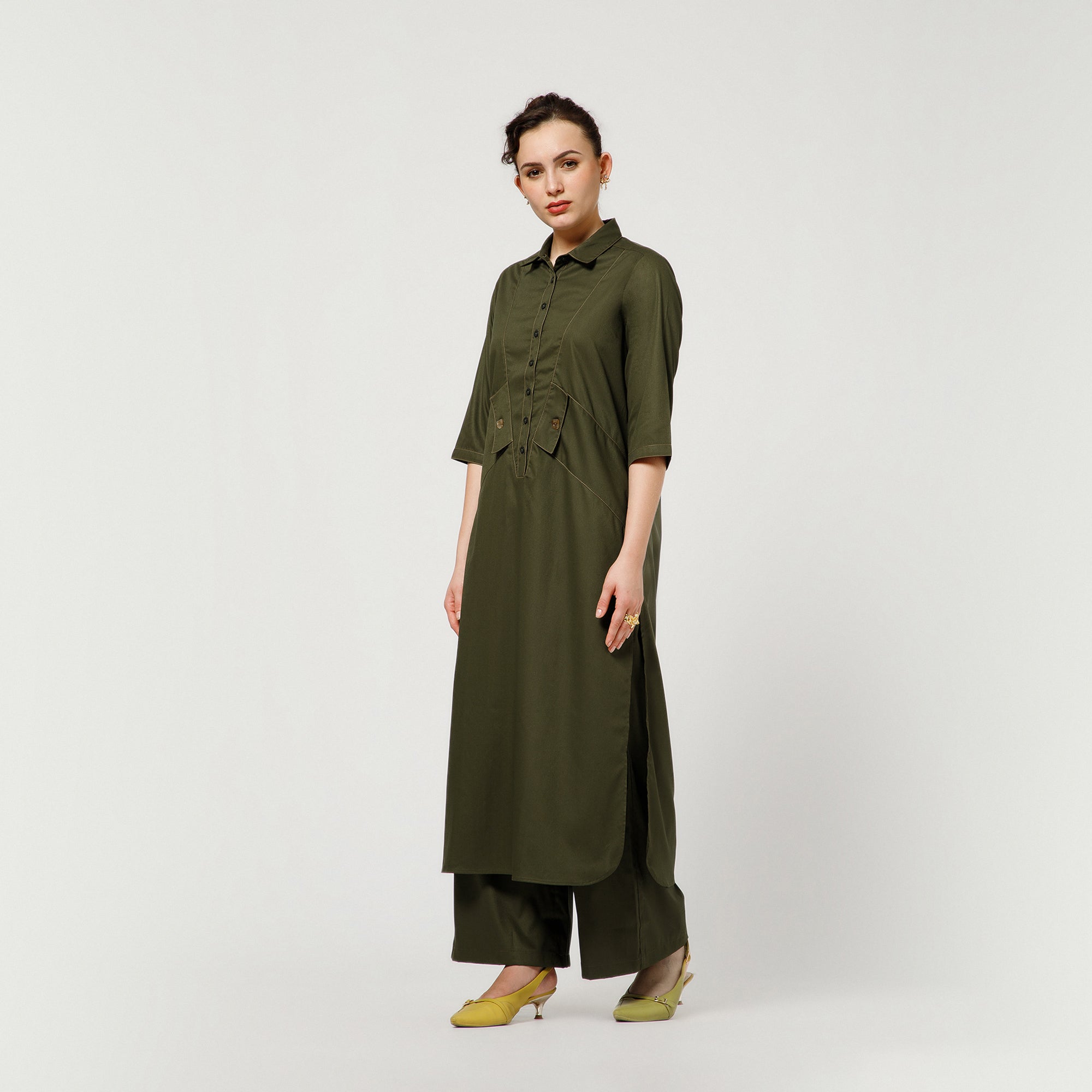 Olive Cotton Blend Kurta With Contrast Thread With Pocket