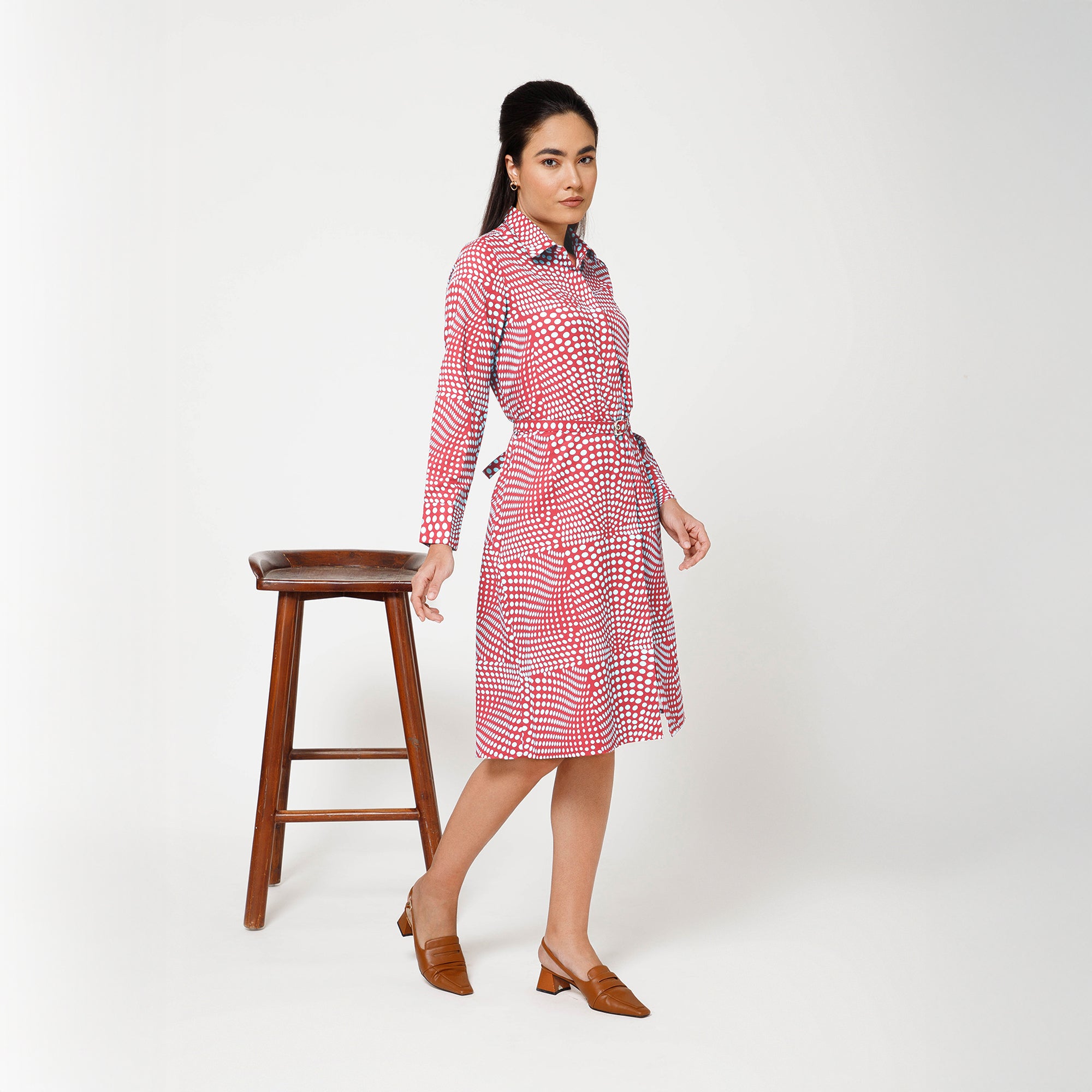 ผ้าซารีป่านสีเบจพร้อมไข่มุก