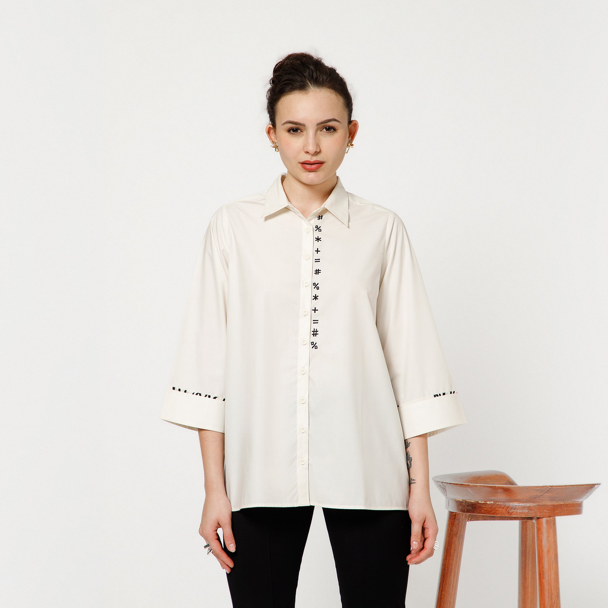 Off White Oversize Shirt With Quotation Embroidery