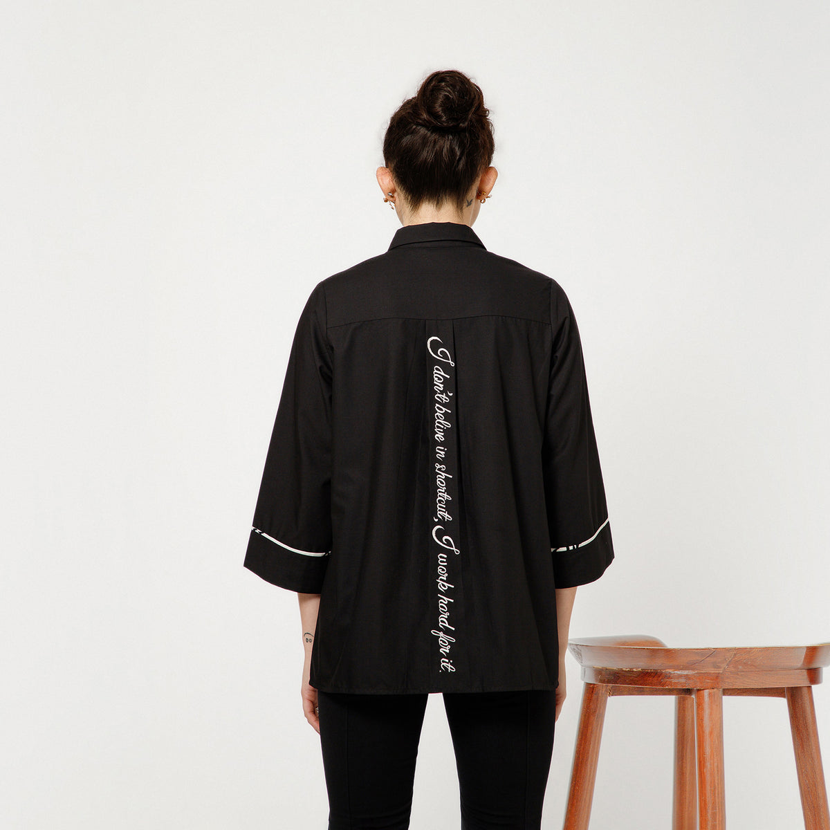 Black Oversize Shirt With Quotation Embroidery