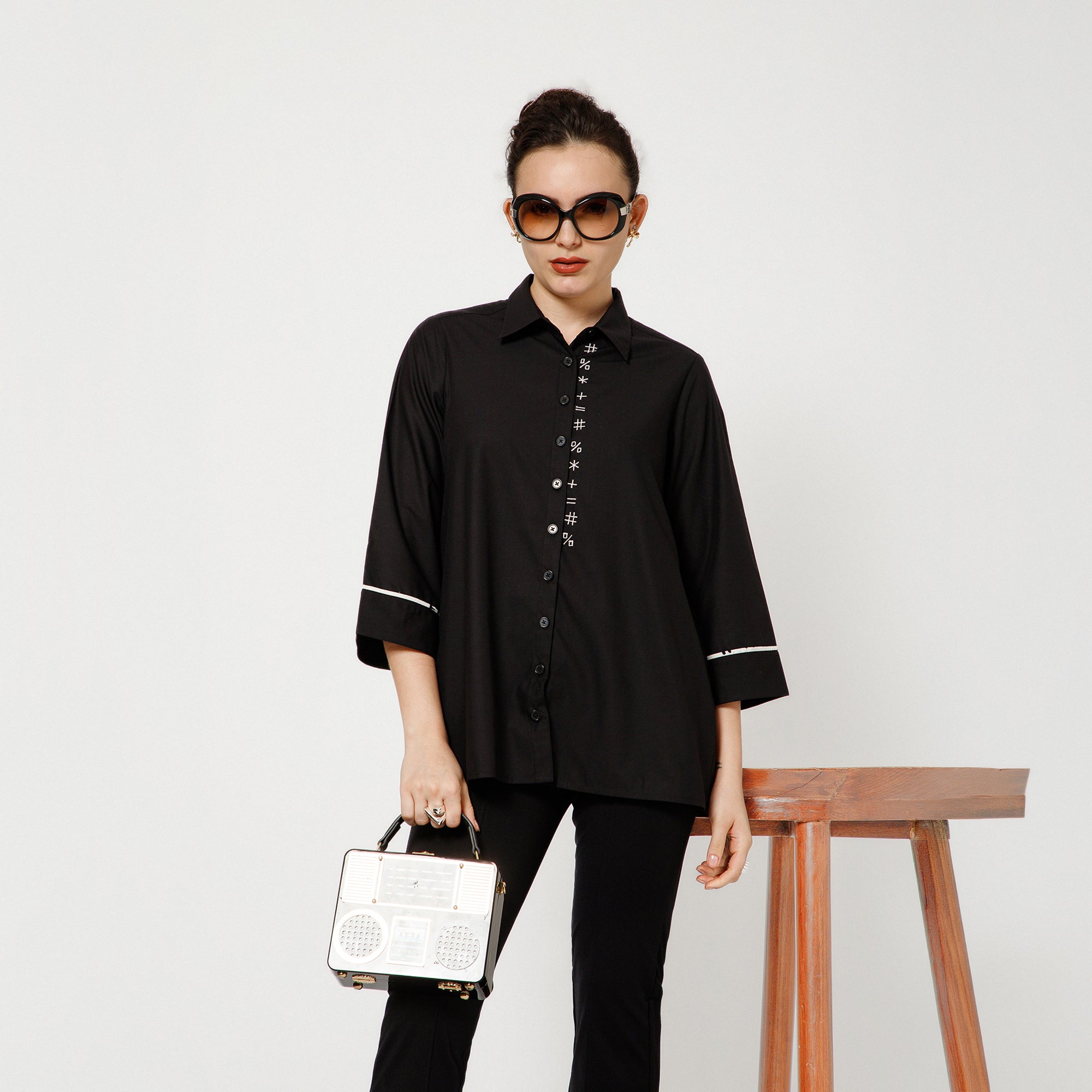 Black Oversize Shirt With Quotation Embroidery