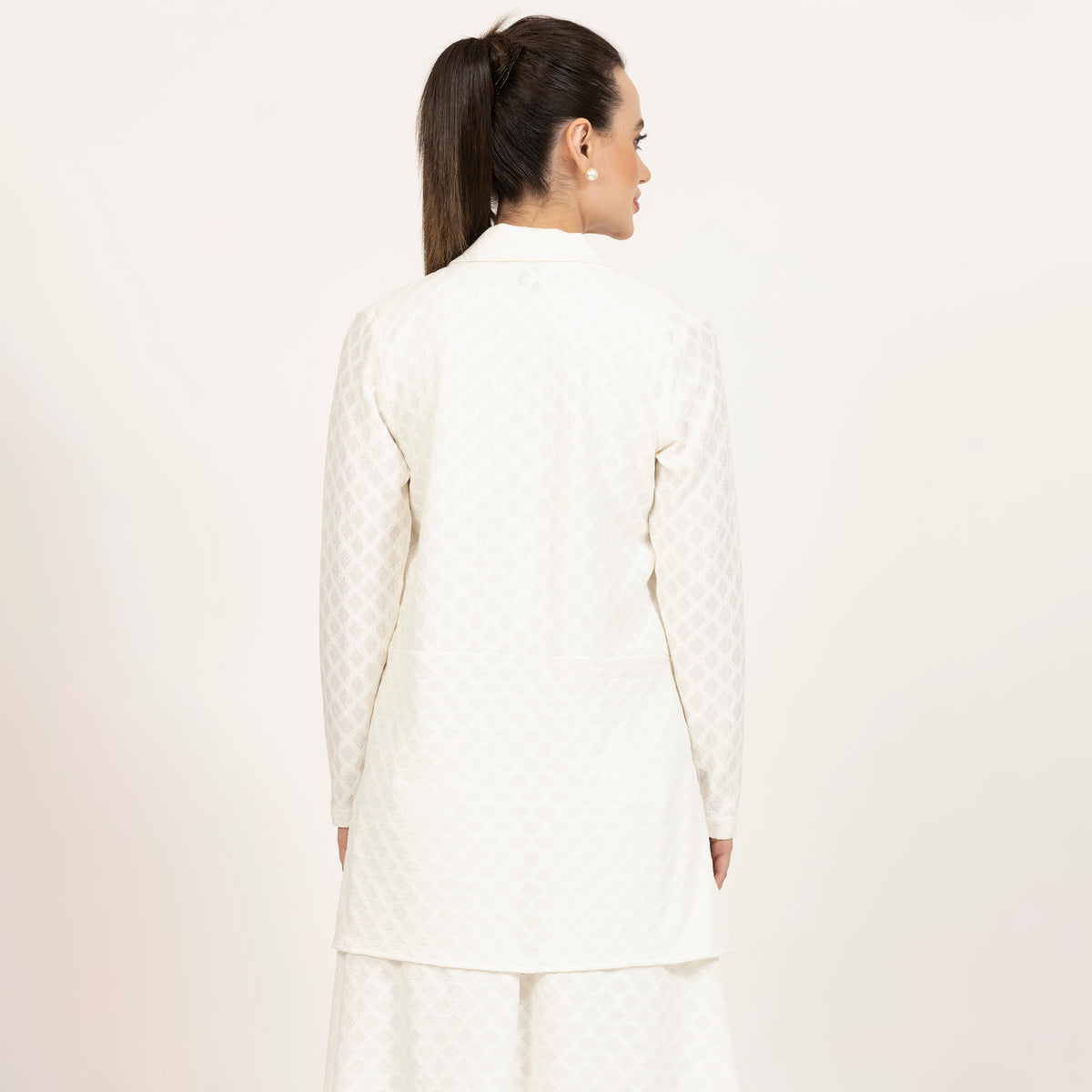 Off-White Diamond Textured Lycra Shrug-4