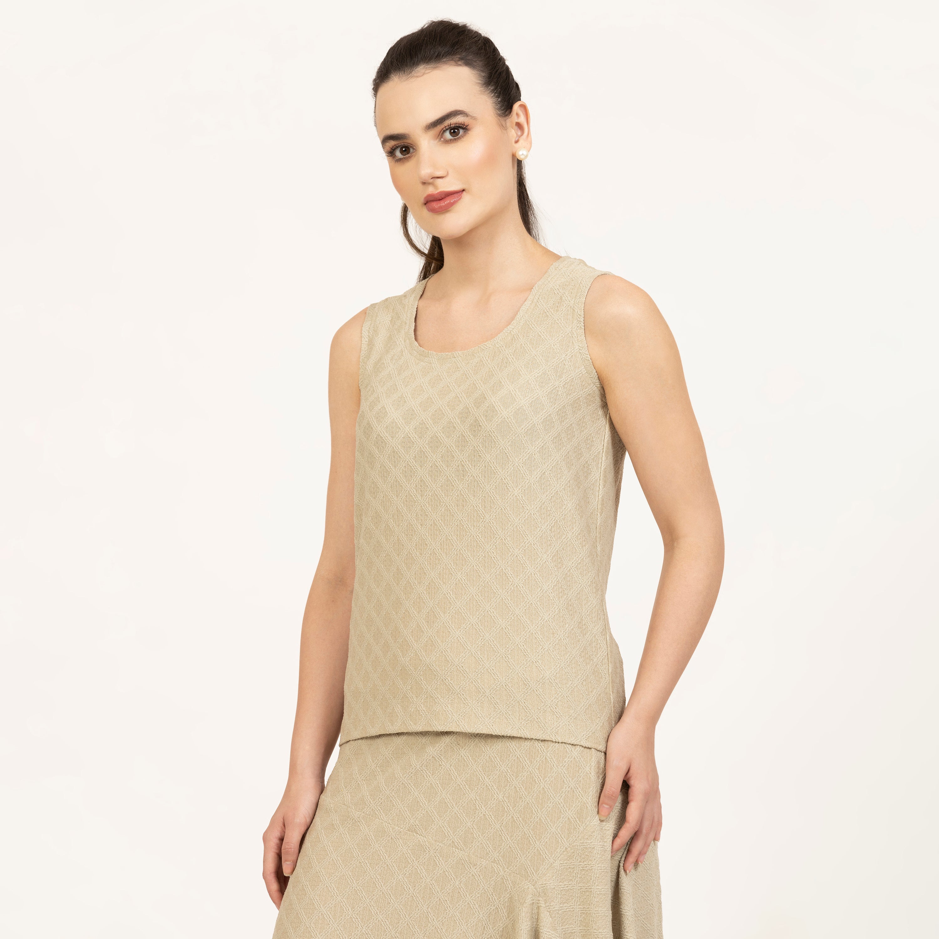 Beige Diamond Textured Without Sleeves Top