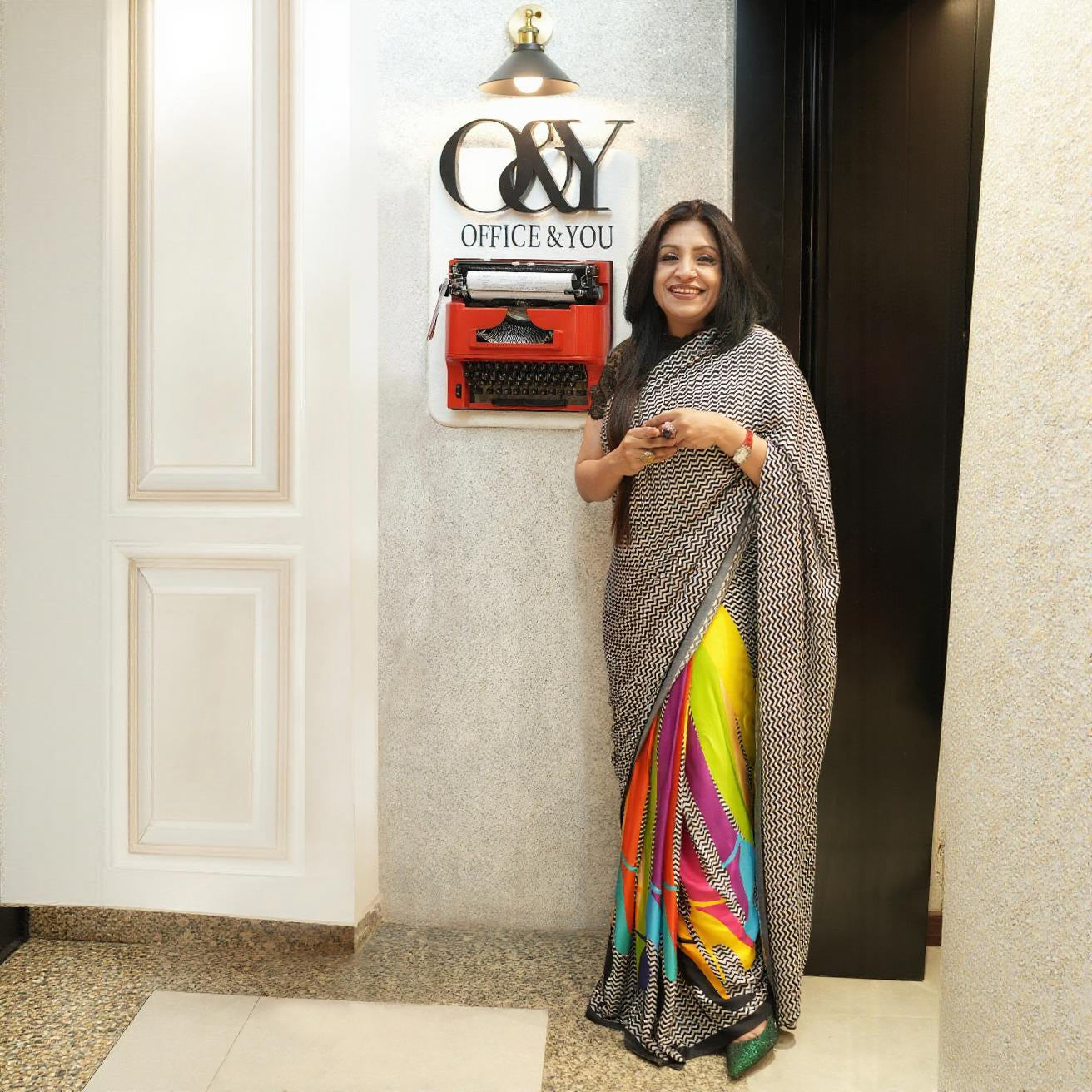 Saree Jute Beige Dengan Mutiara