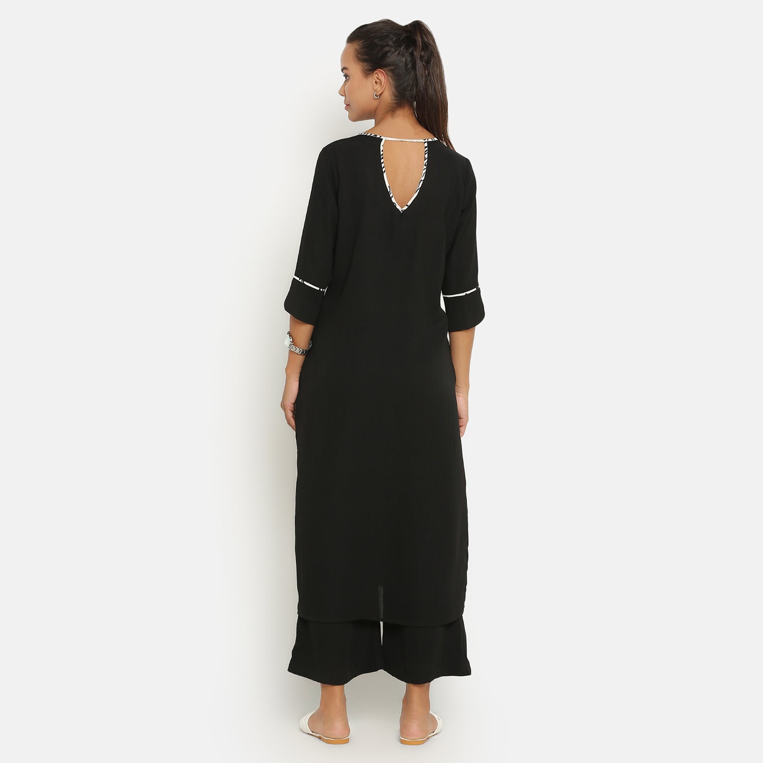 Black Round Neck Kurta With Embroidered Slit