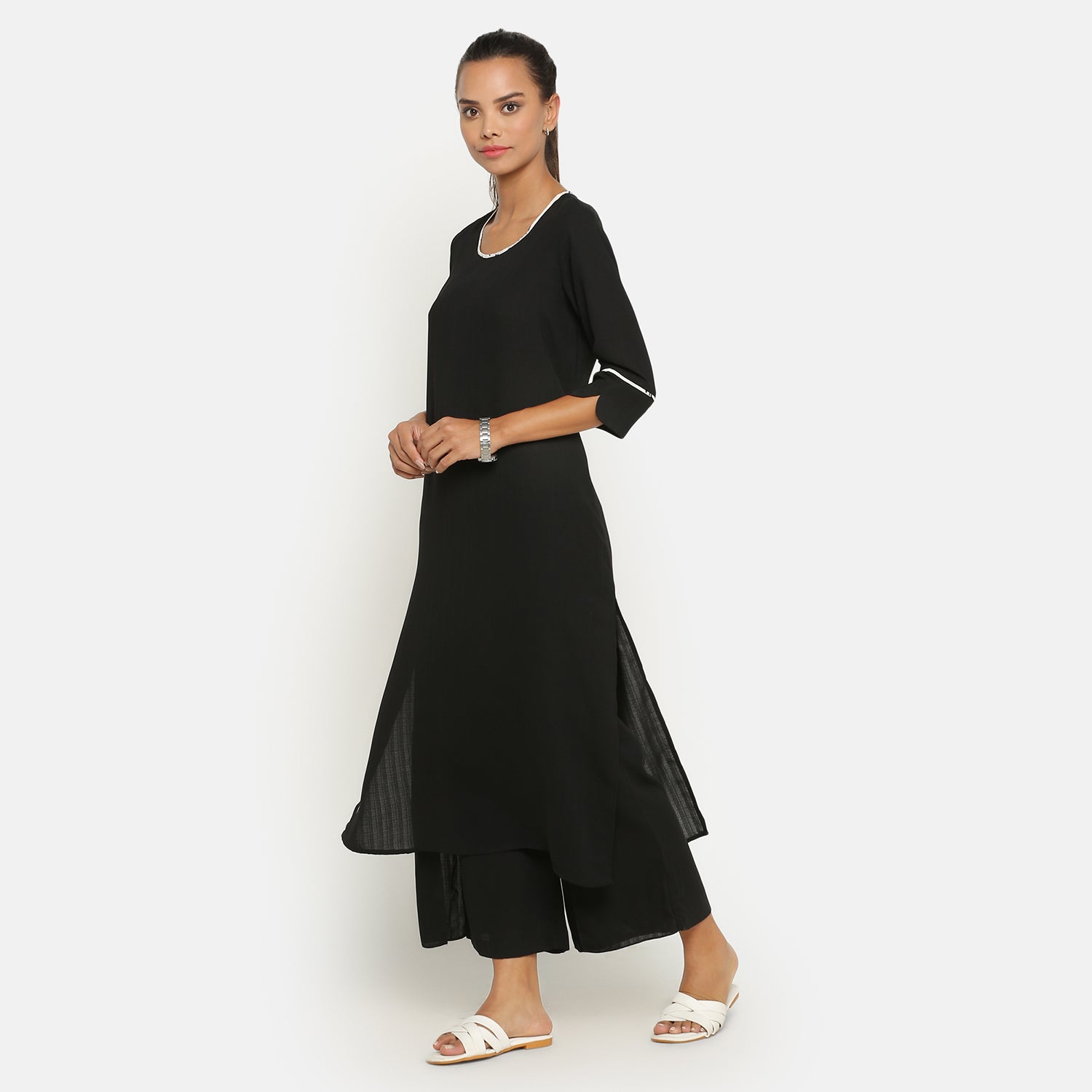 Black Round Neck Kurta With Embroidered Slit